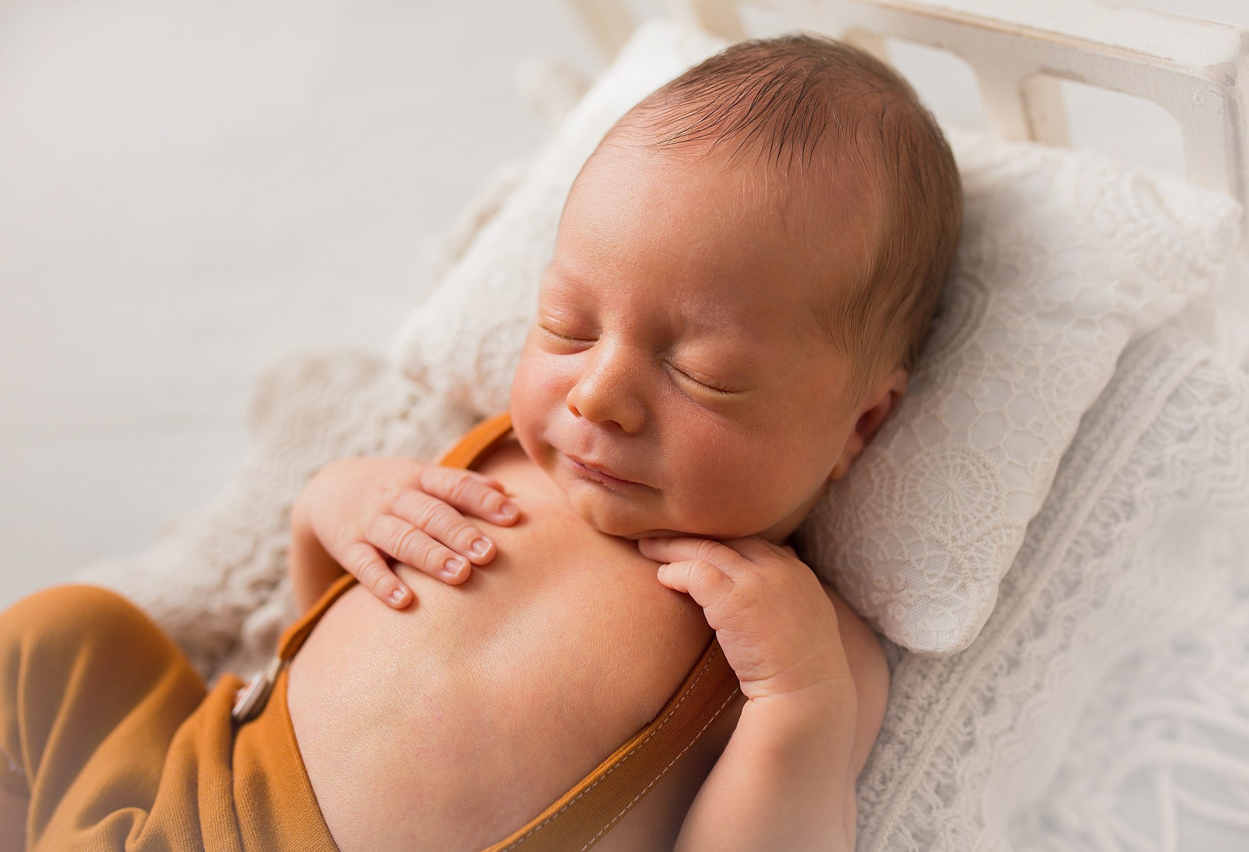 Фотосессия новорождённого. Фотограф новорождённых малышей и детский фотограф В Казани Лана Максим