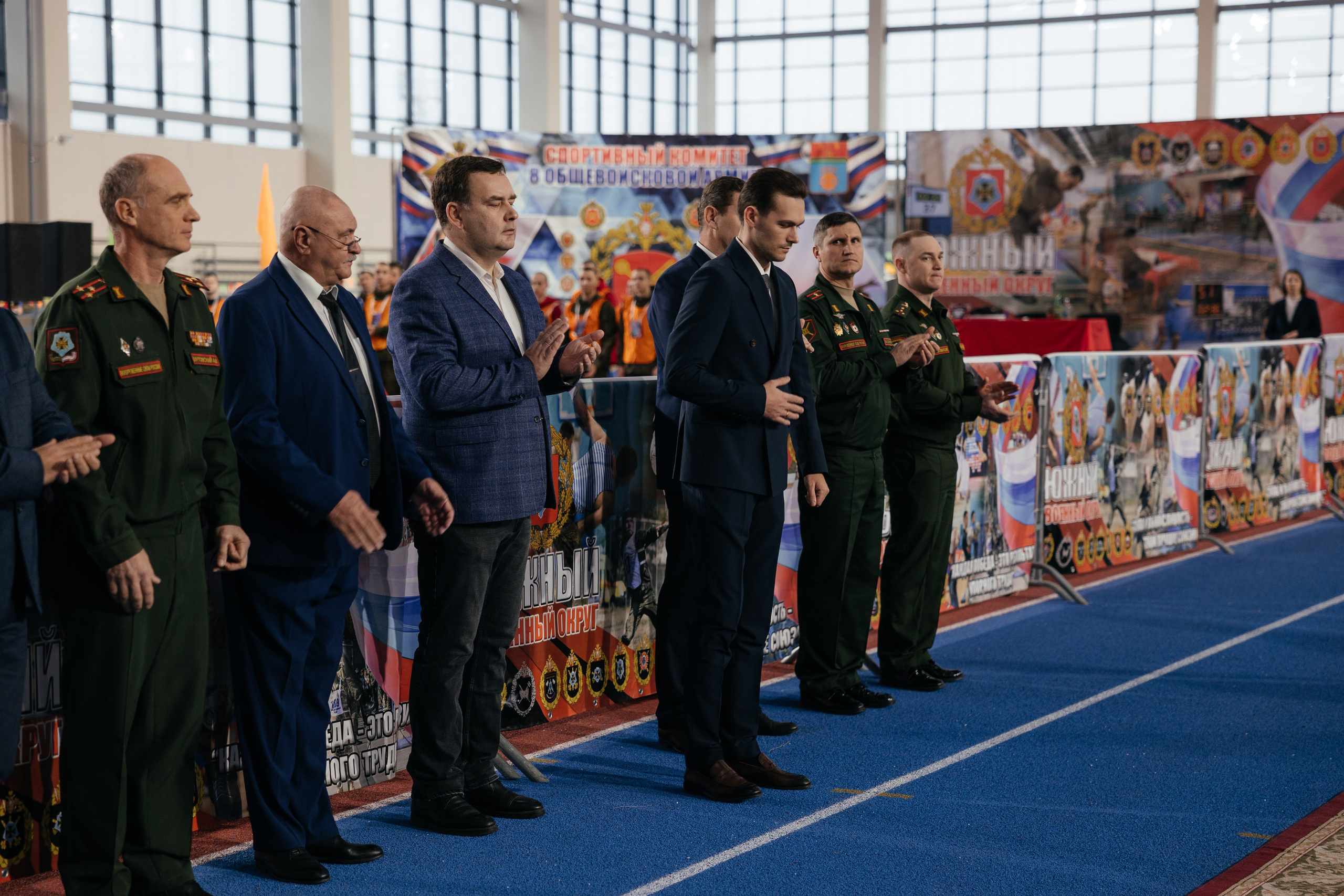 Манеж соревнования. Фотограф Крохин Олег