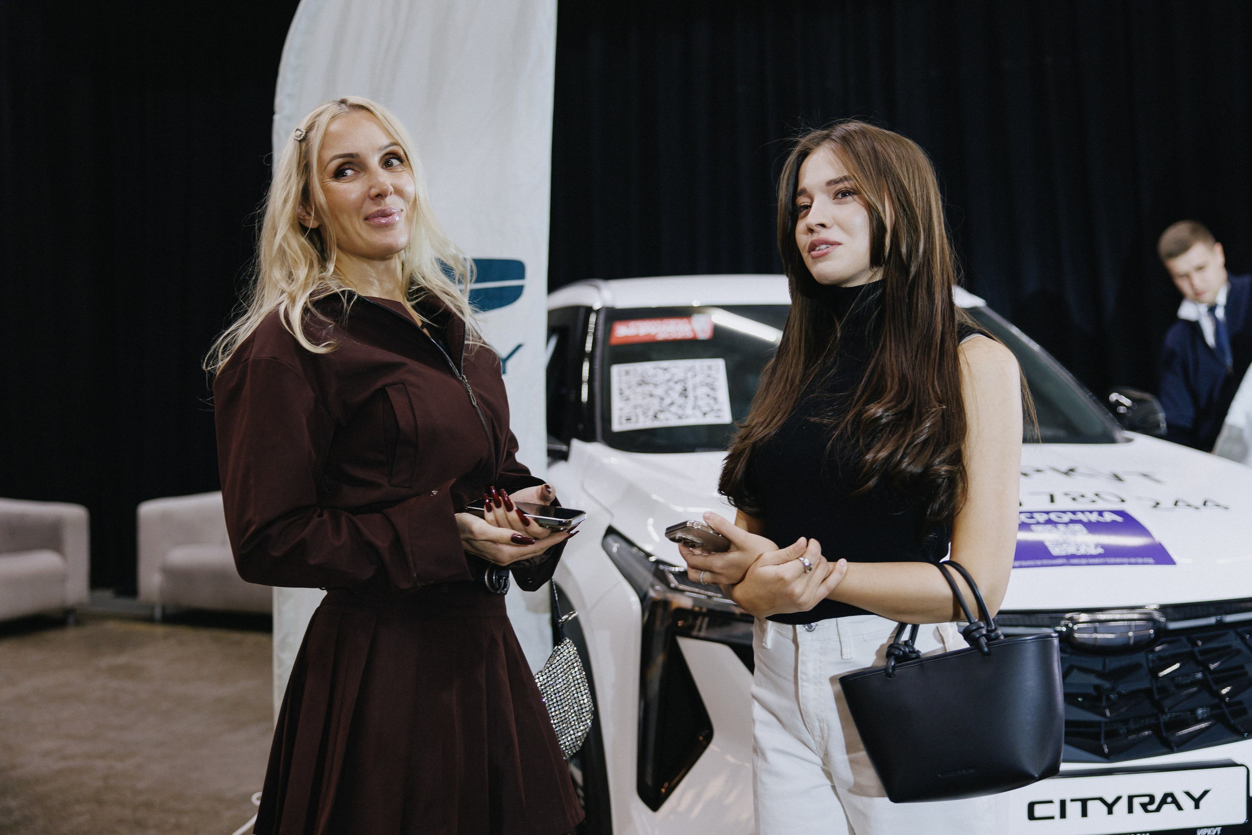 Выставка СТО ВЕЩЕЙ В ИНТЕРЬЕРЕ. Фотограф Иркутск Антипин Сергей