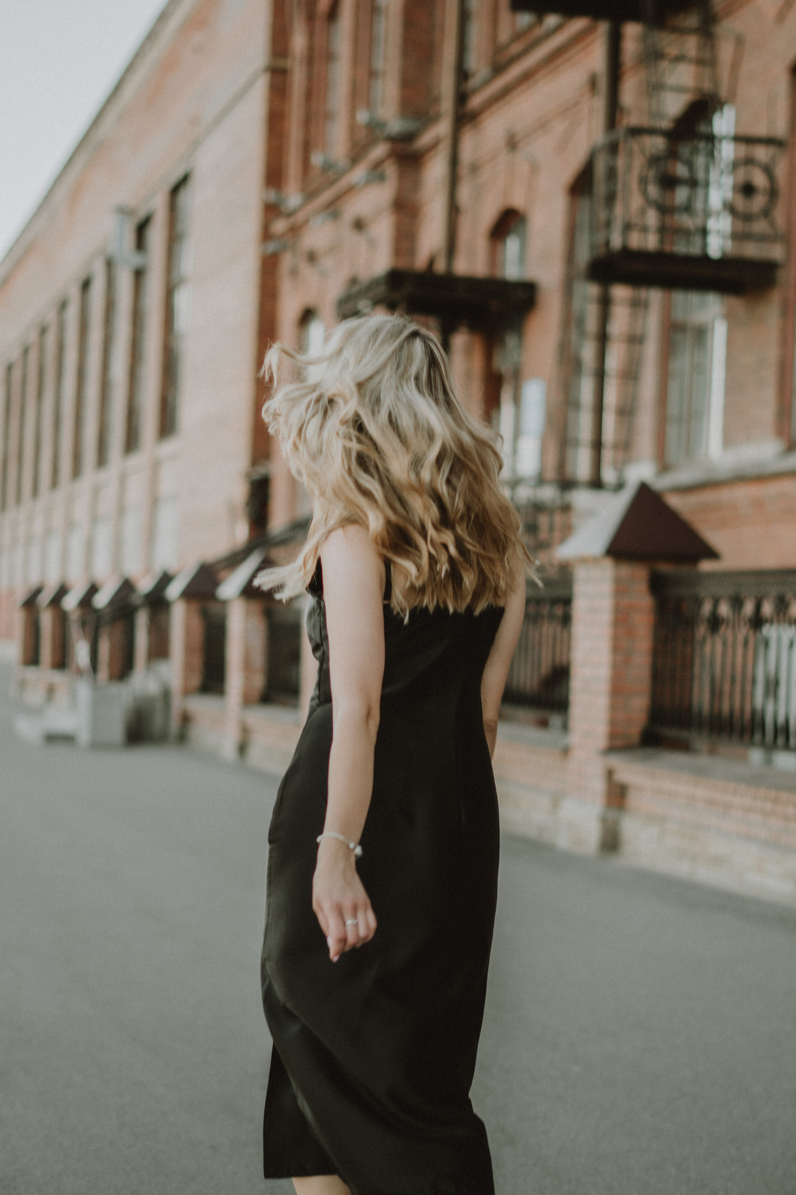 Sofa. Professional Wedding Photographer Geneva & Romande Switzerland | Tanya Creator