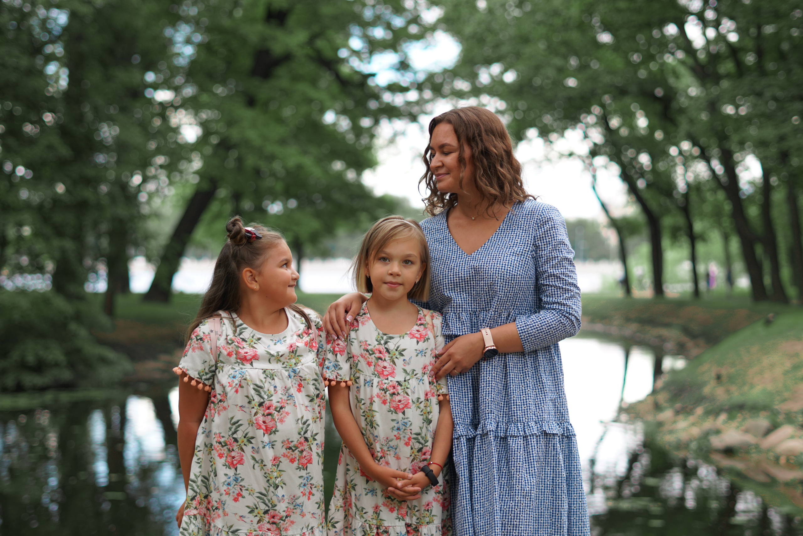 Ksenia & daughters. Профессиональный свадебный фотограф в Женеве и Швейцарии | Таня Вовчецкая