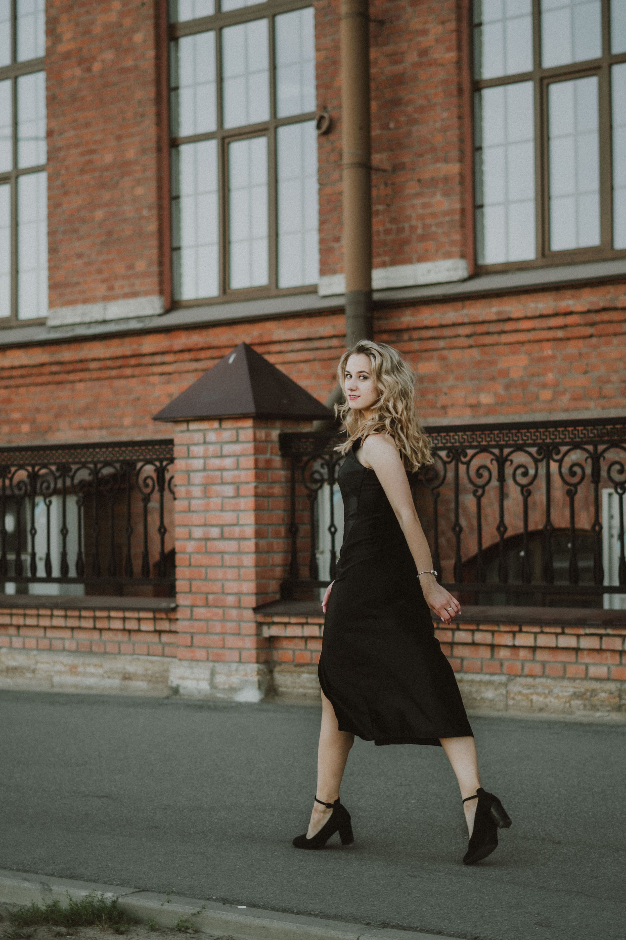 Sofa. Professional Wedding Photographer Geneva & Romande Switzerland | Tanya Creator