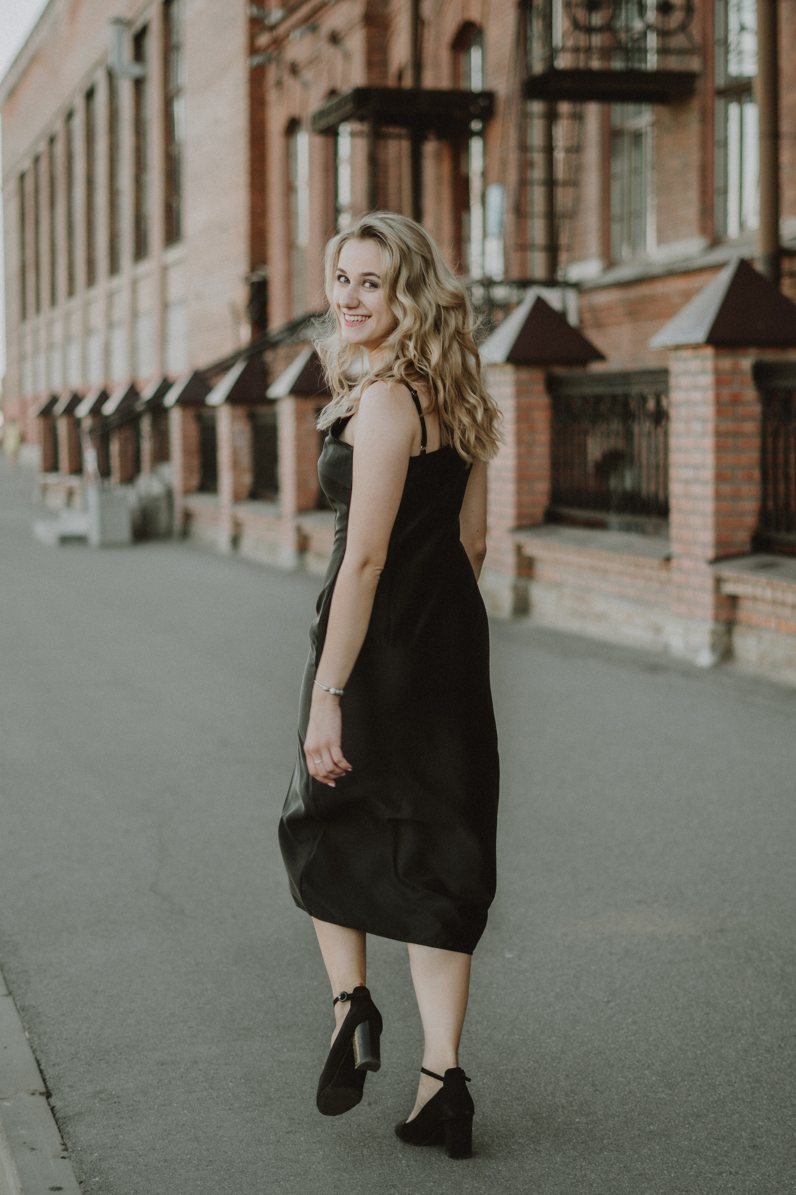 Sofa. Professional Wedding Photographer Geneva & Romande Switzerland | Tanya Creator