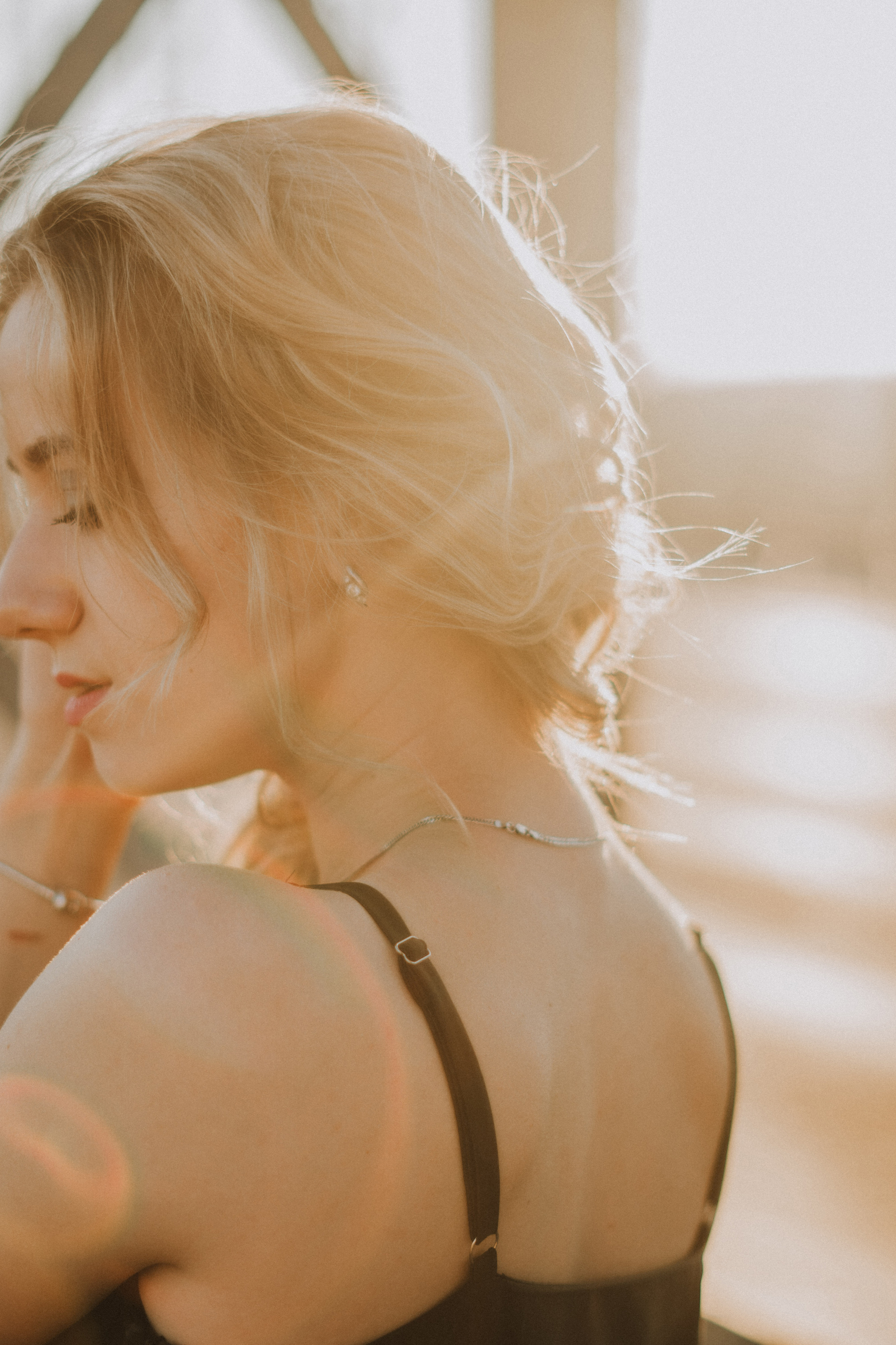 Sofa. Professional Wedding Photographer Geneva & Romande Switzerland | Tanya Creator