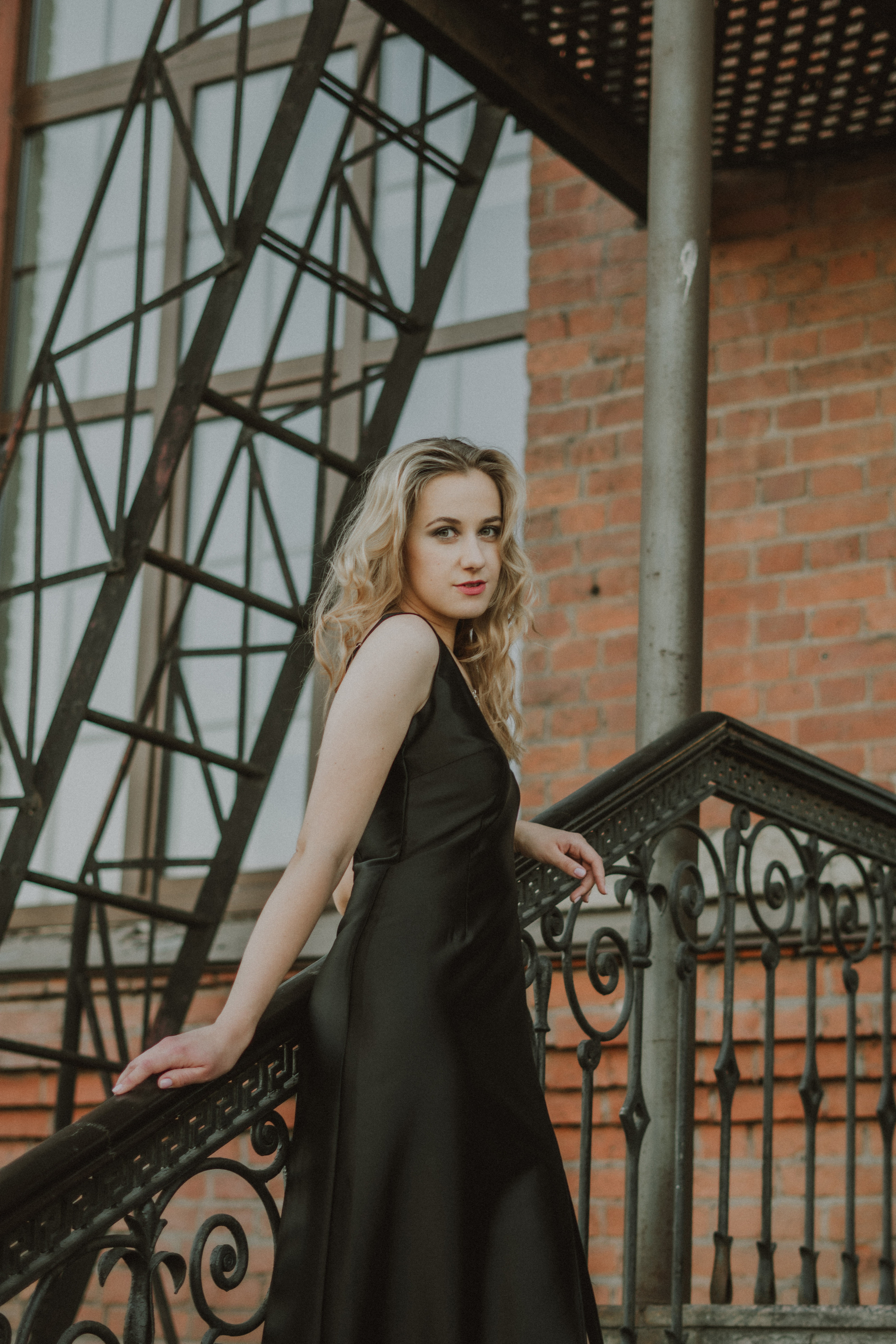 Sofa. Professional Wedding Photographer Geneva & Romande Switzerland | Tanya Creator