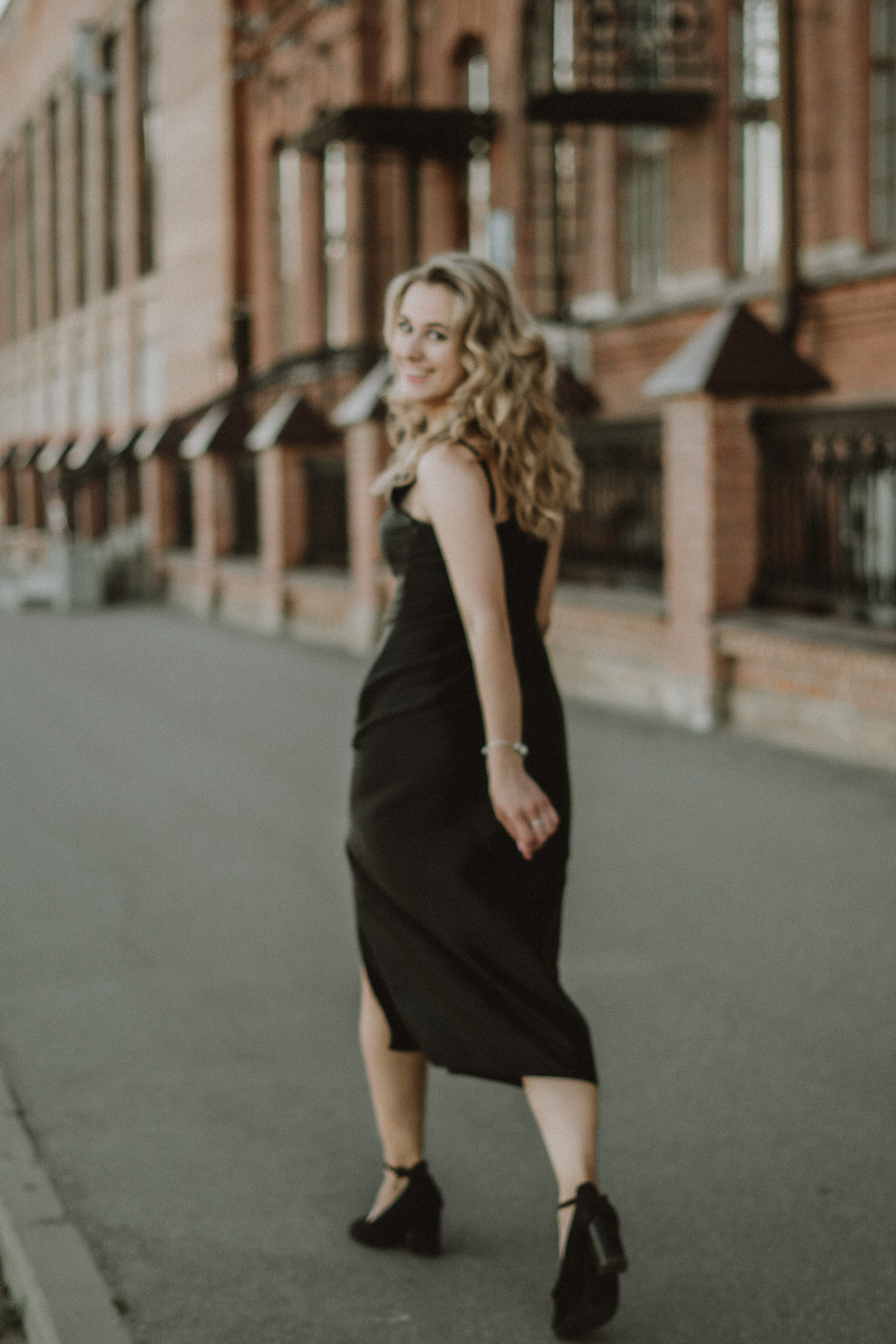 Sofa. Professional Wedding Photographer Geneva & Romande Switzerland | Tanya Creator