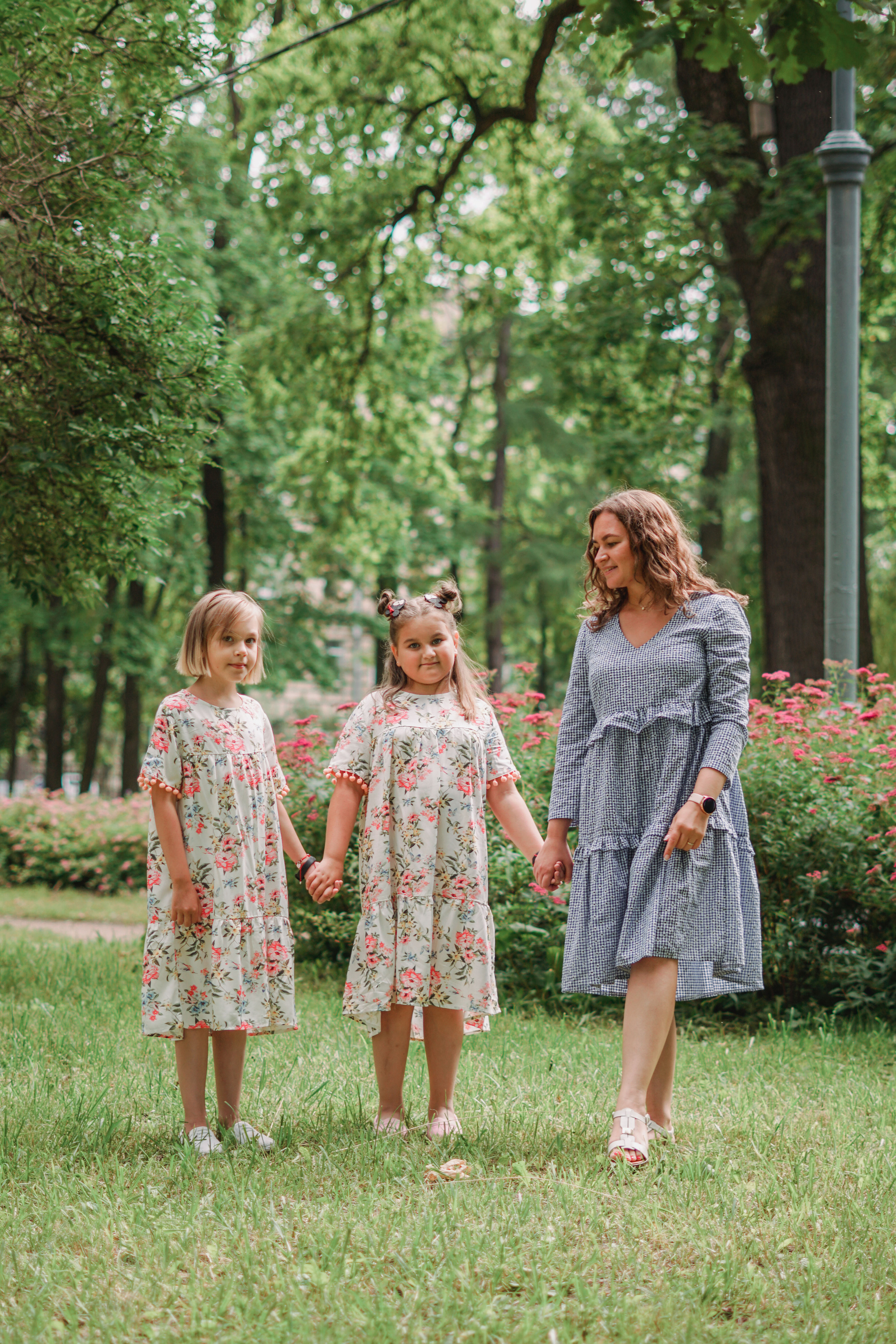 Ksenia & daughters. Профессиональный свадебный фотограф в Женеве и Швейцарии | Таня Вовчецкая