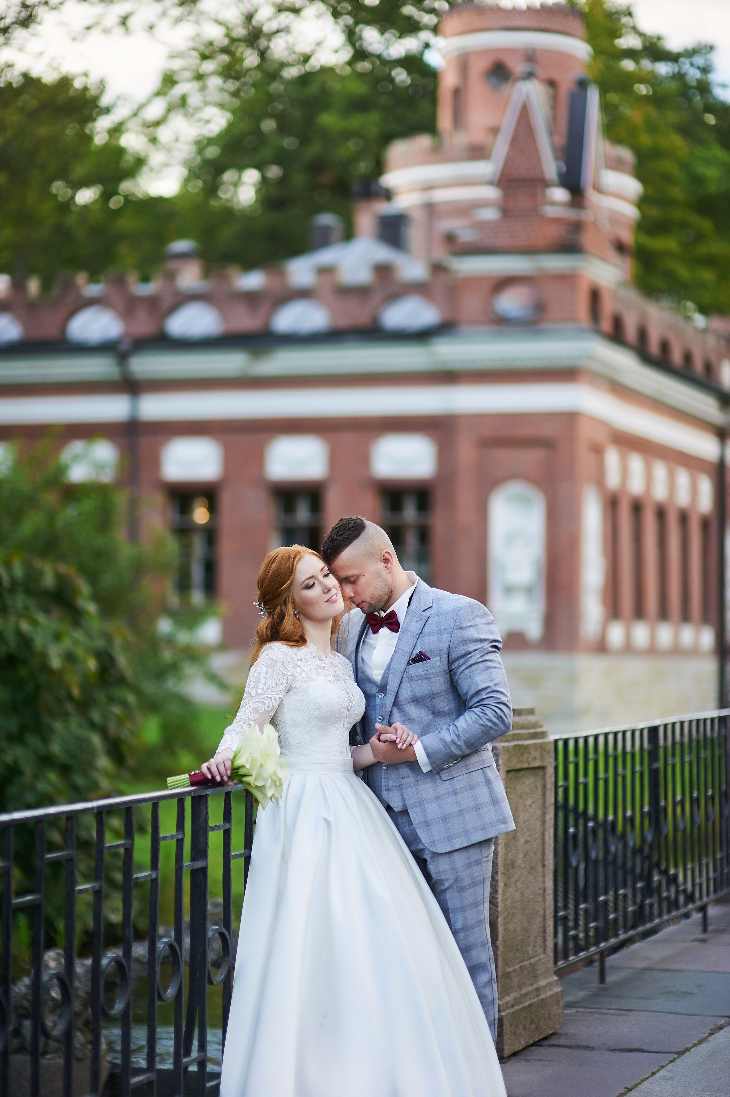 Красивейшая свадебная прогулка для проведения фотосессии своей свадьбы по Екатерининскому парку в Пушкине Наталии и Александра. Портретный, семейный и свадебный фотограф в Санкт-Петербурге и в Пушкине Ширяев Денис