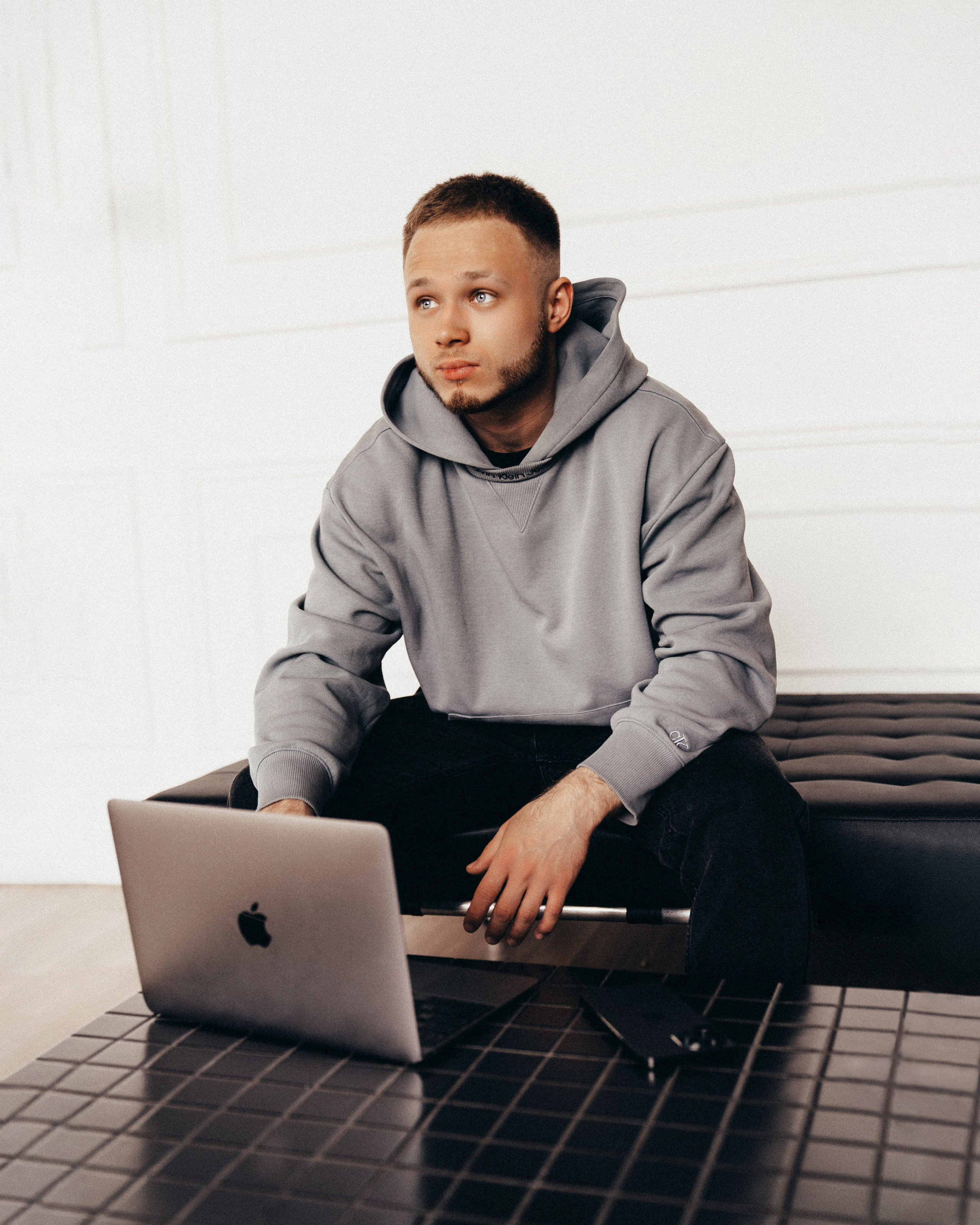 Даниил 08.05. Идеальные портреты для соцсетей — Фотограф Ленар