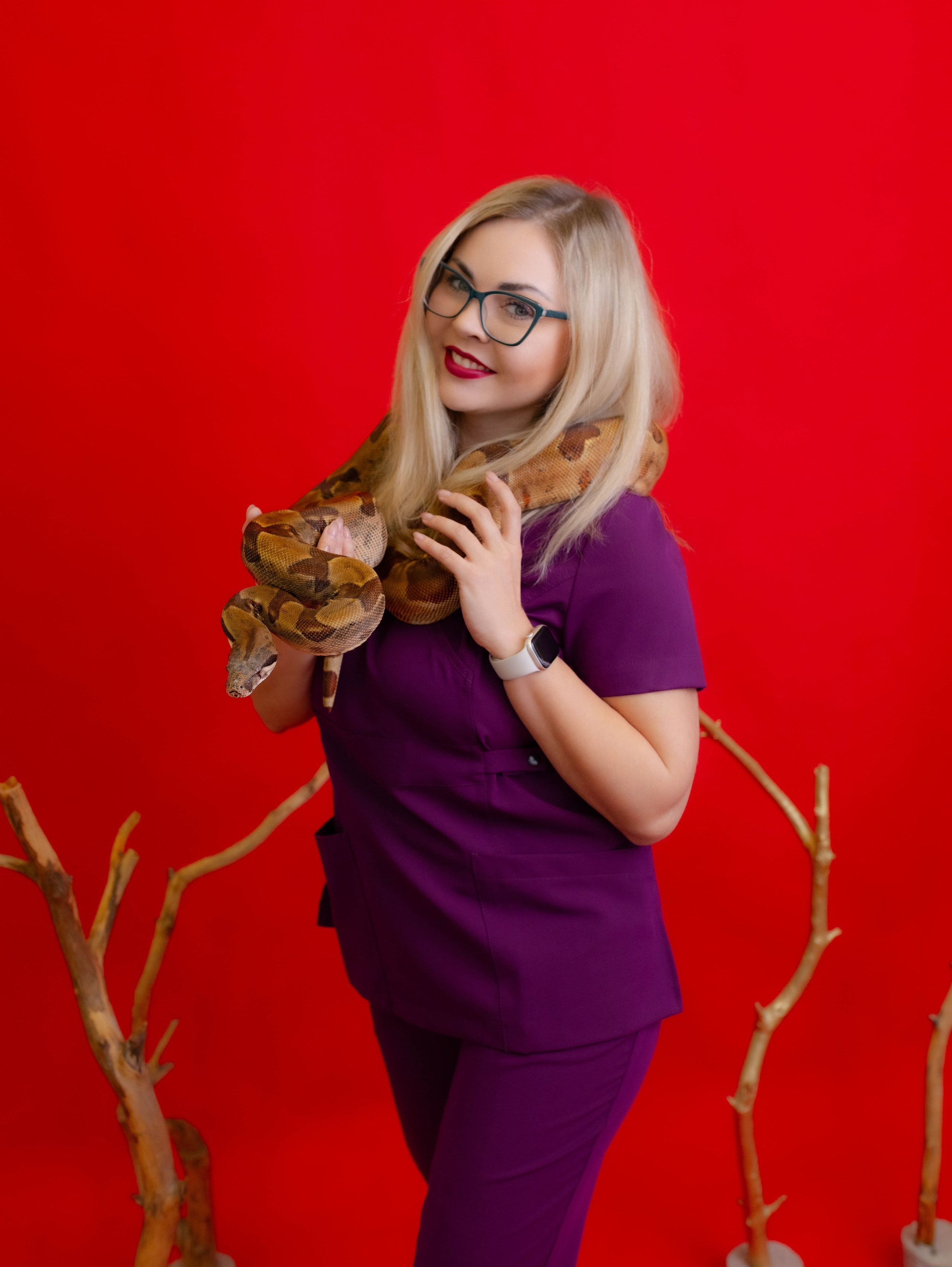 Фотосессии со змейкой. Свадебный и семейный фотограф Виолетта в Липецке