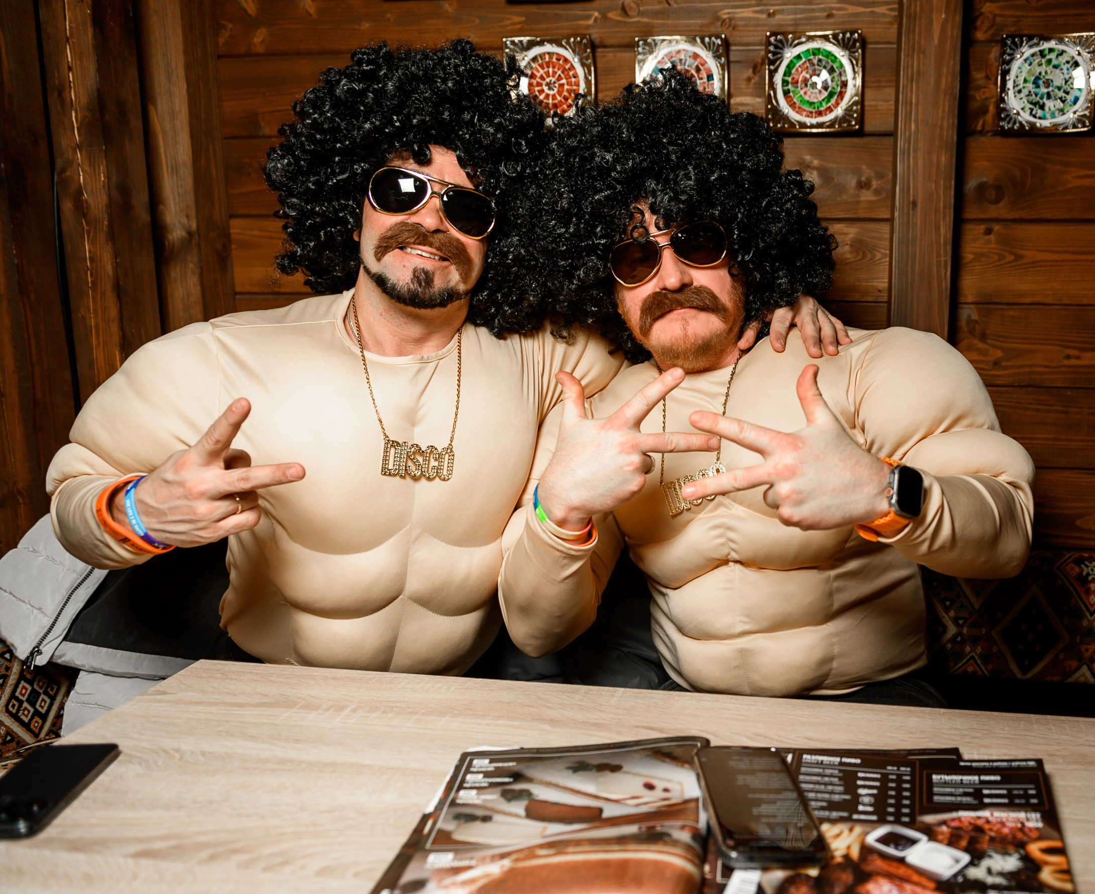 US2BE вечеринка горнолыжного кэмпа. Свадебный и семейный фотограф София Невская