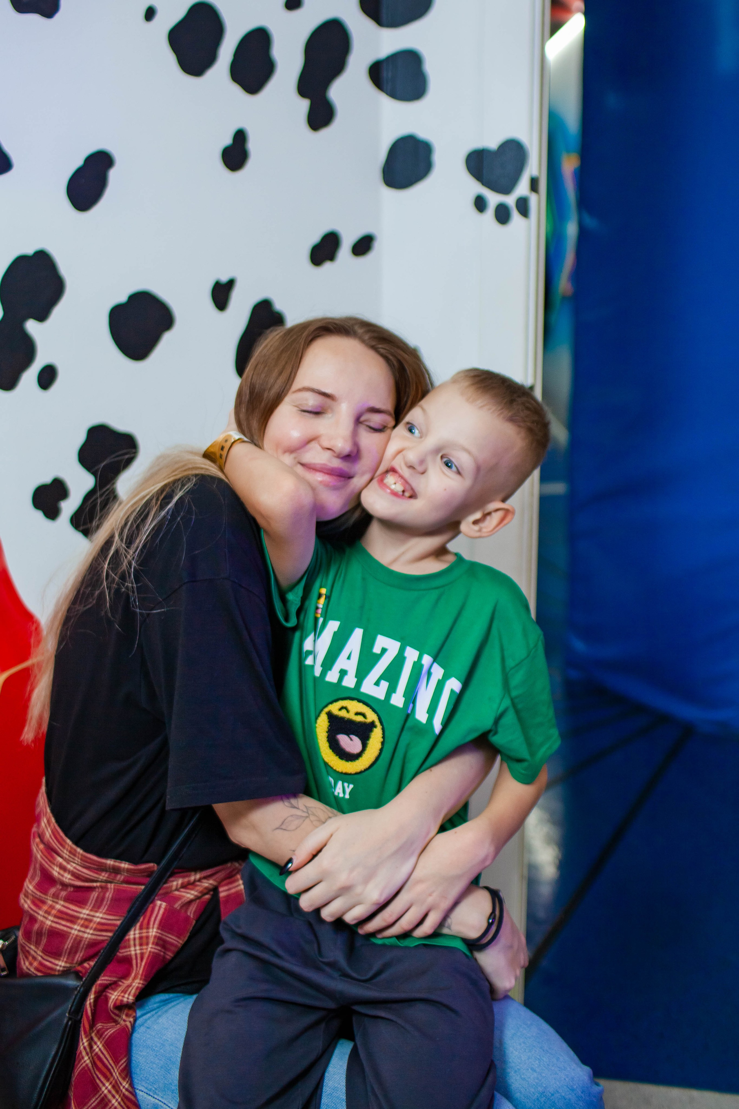 Неон Челендж День рождения Ярослава. Детский и семейный фотограф в Санкт-Петербурге Елизавета Сорокина