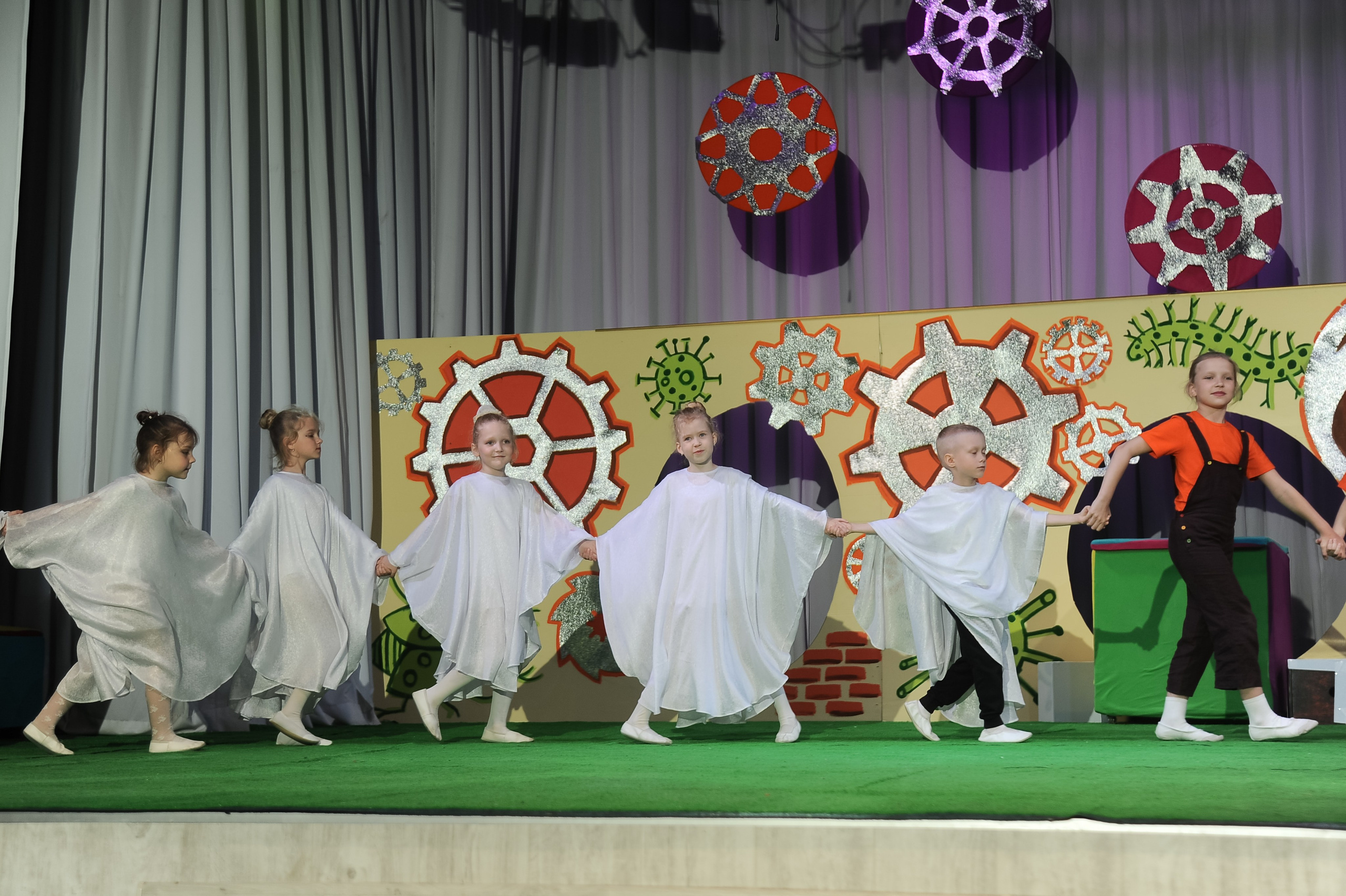 Выпускной 2025, детский центр «Самовар». Фотограф Олег Юршевич Солигорск Минск