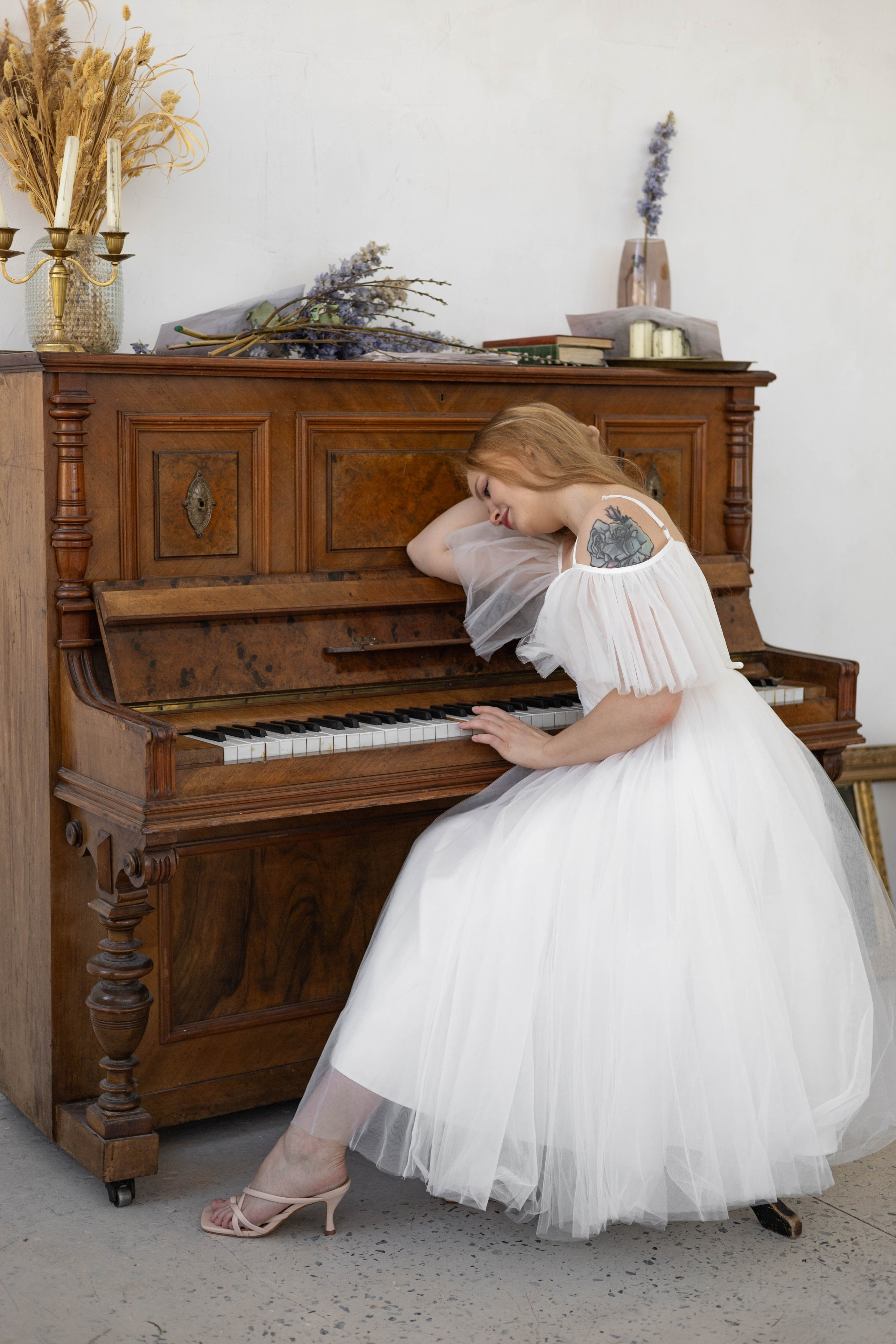 Елена. Escalier floral. Портретный фотограф Панферова Регина г. Санкт-Петербург, г. Казань