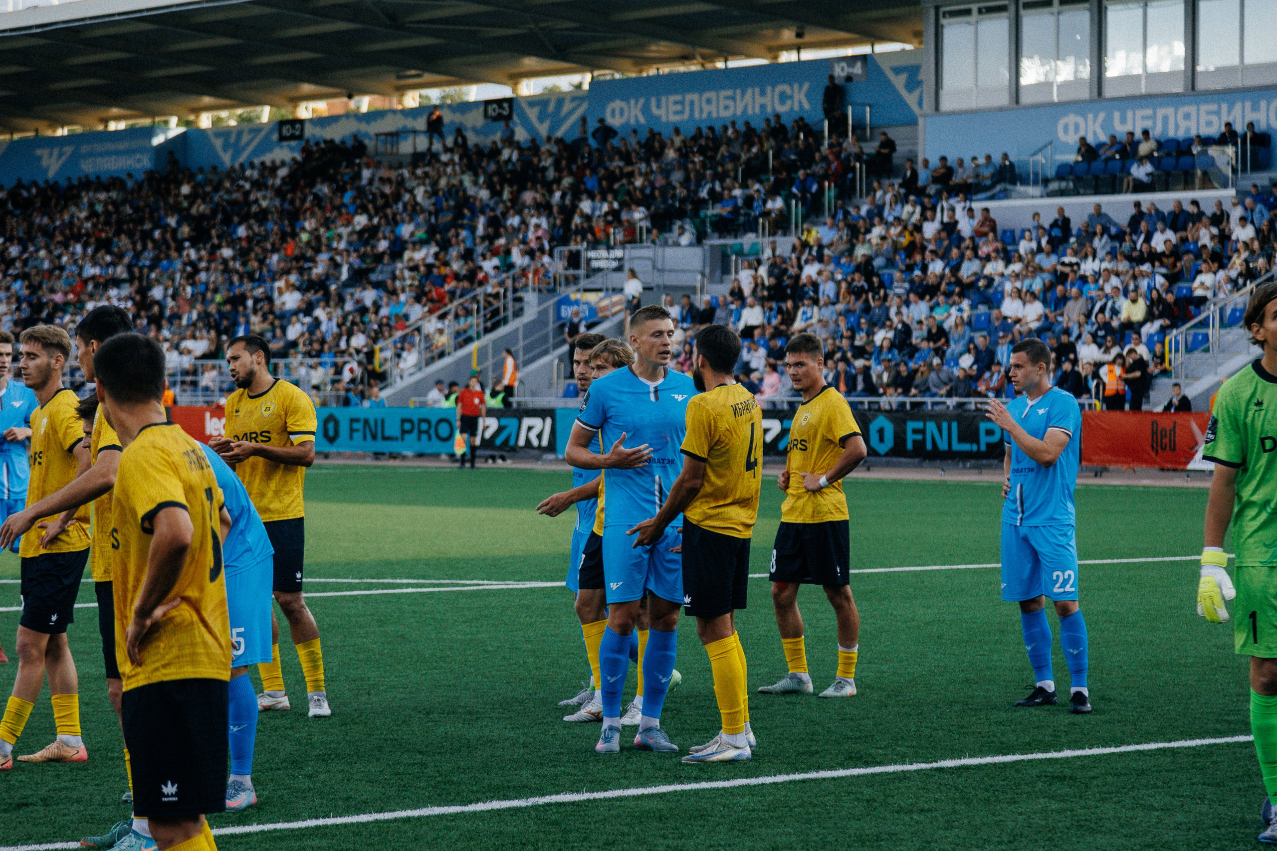 ФК ЧЕЛЯБИНСК Х ФК ВОЛГА. Репортажный фотограф Макс Брагин