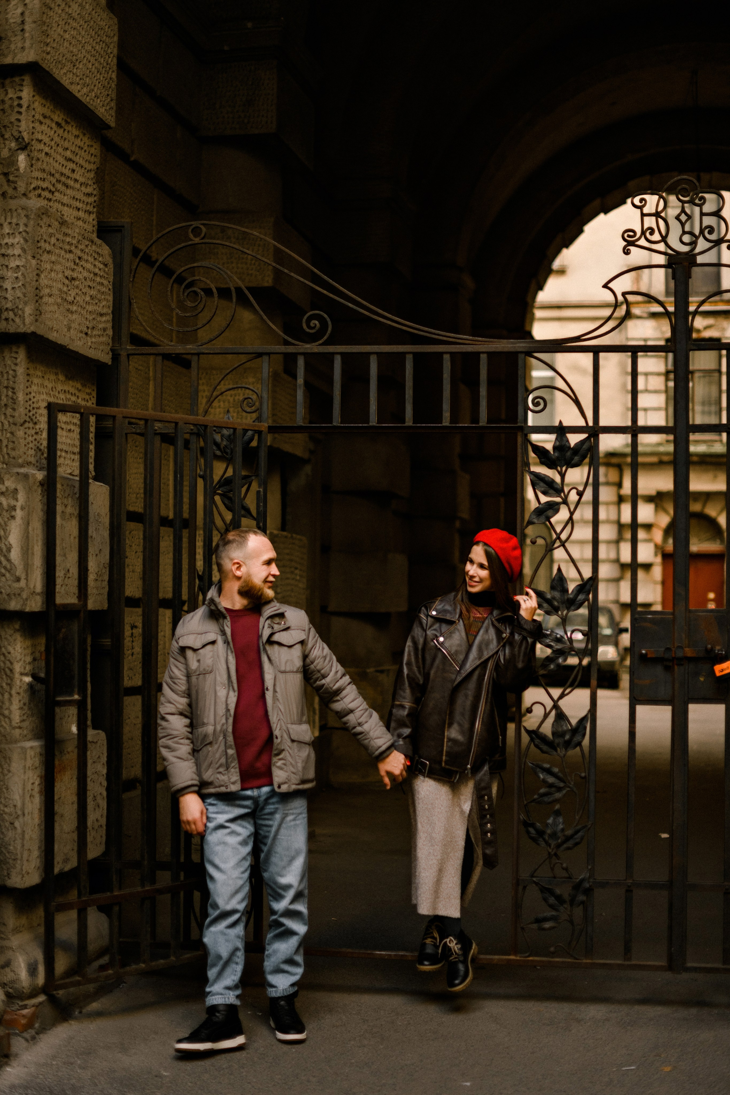 Люба и Коля. Осень на Петроградке. Свадебный фотограф в Санкт-Петербурге София Шубик