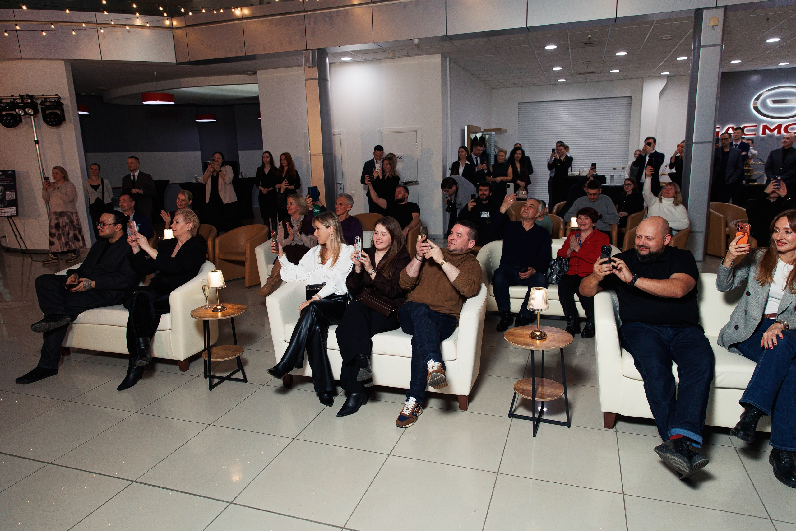 Презентация новой Toyota RAV4. Репортажный и свадебный фотограф в Уфе Павел Кожевников