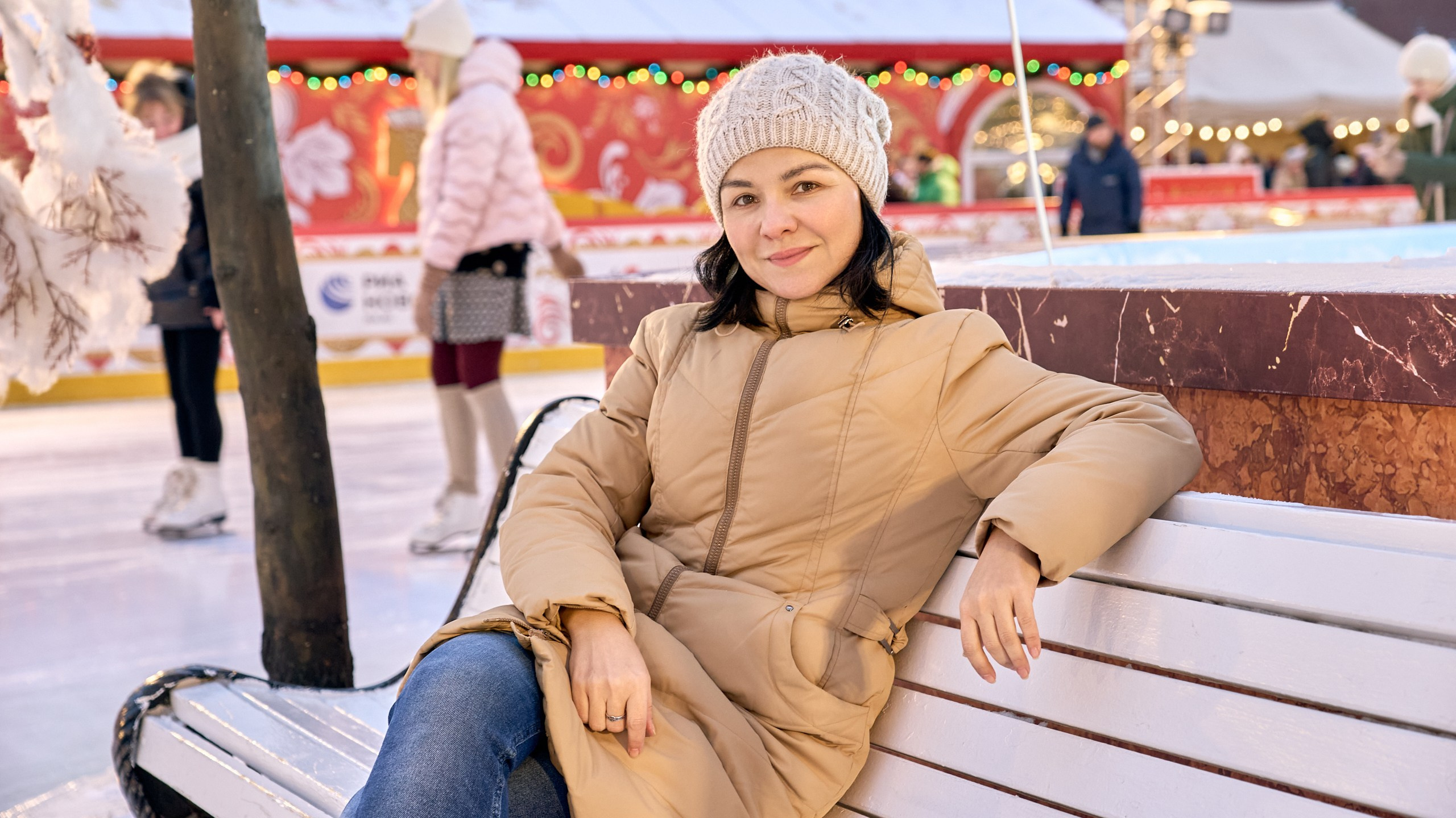 Корпоратив Avon на катке ГУМ. Контент-фотограф в Москве Тима Забабурин