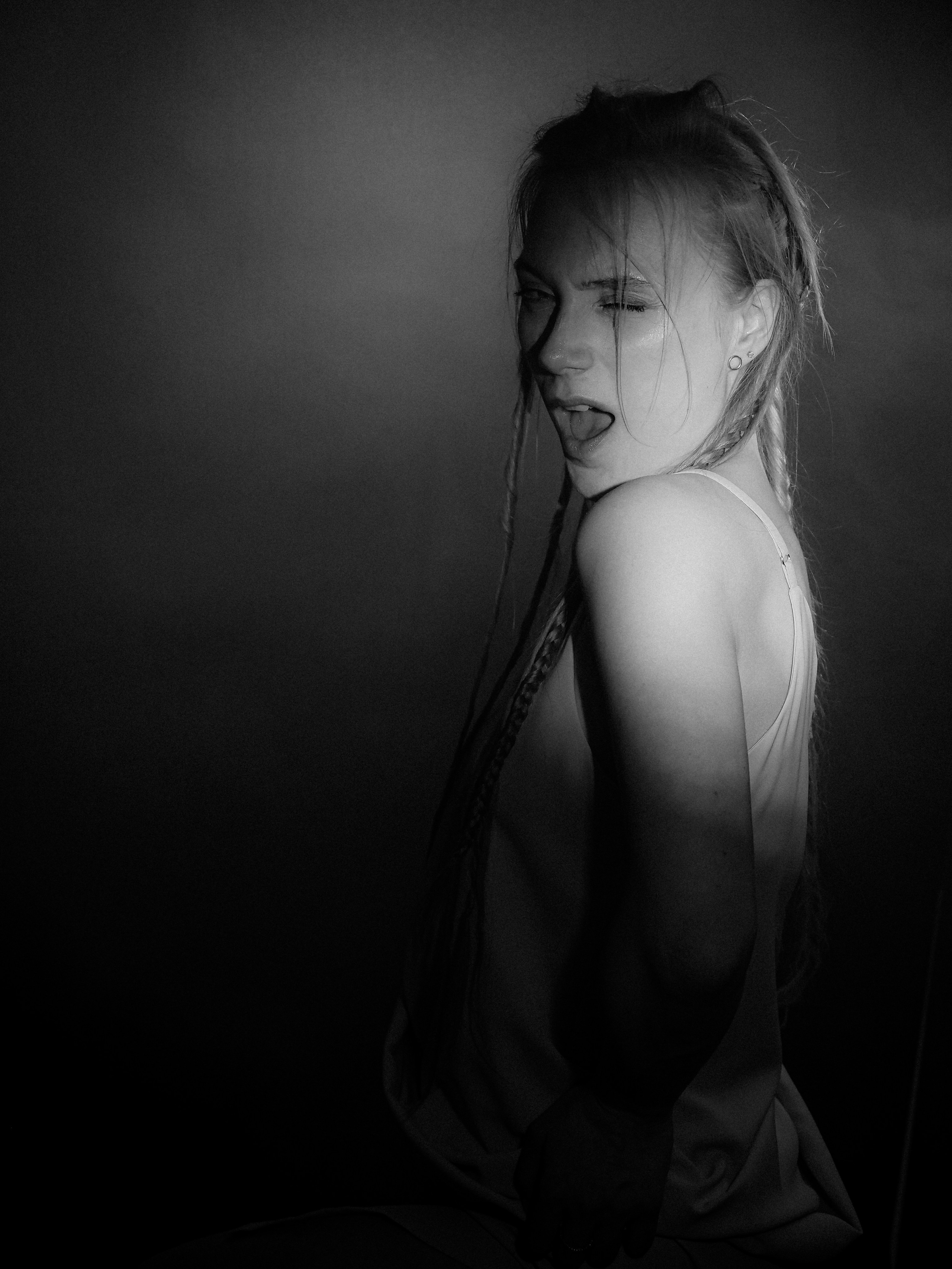 Студийный свет — дым. Фотограф Рязань. Семейный Свадебный фотограф