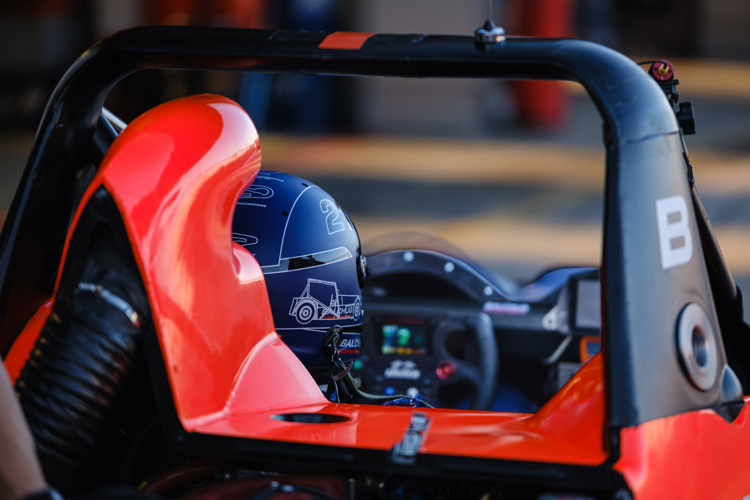 Российская серия гонок на выносливость. Авто и мотоспорт — фотограф Антон Медведев iCoguar