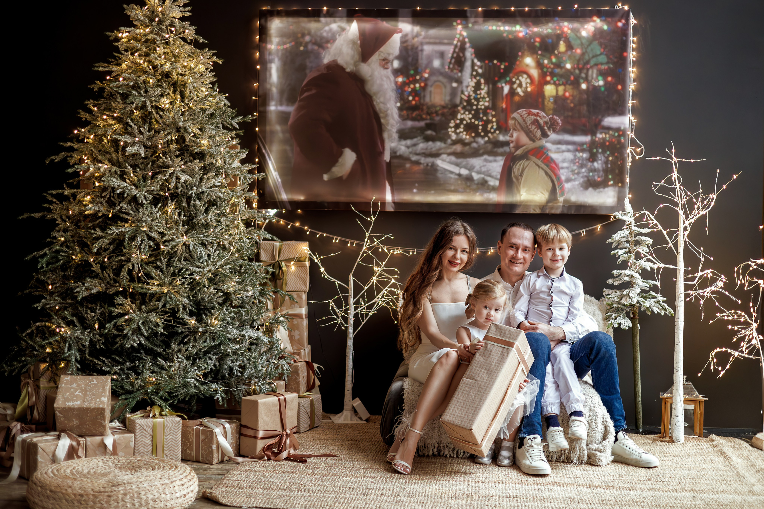 Новогодняя семейная фотосессия в студии FAMOUS (на Павелецкой). Свадебный и семейный фотограф в Москве и МО Елена Агапова