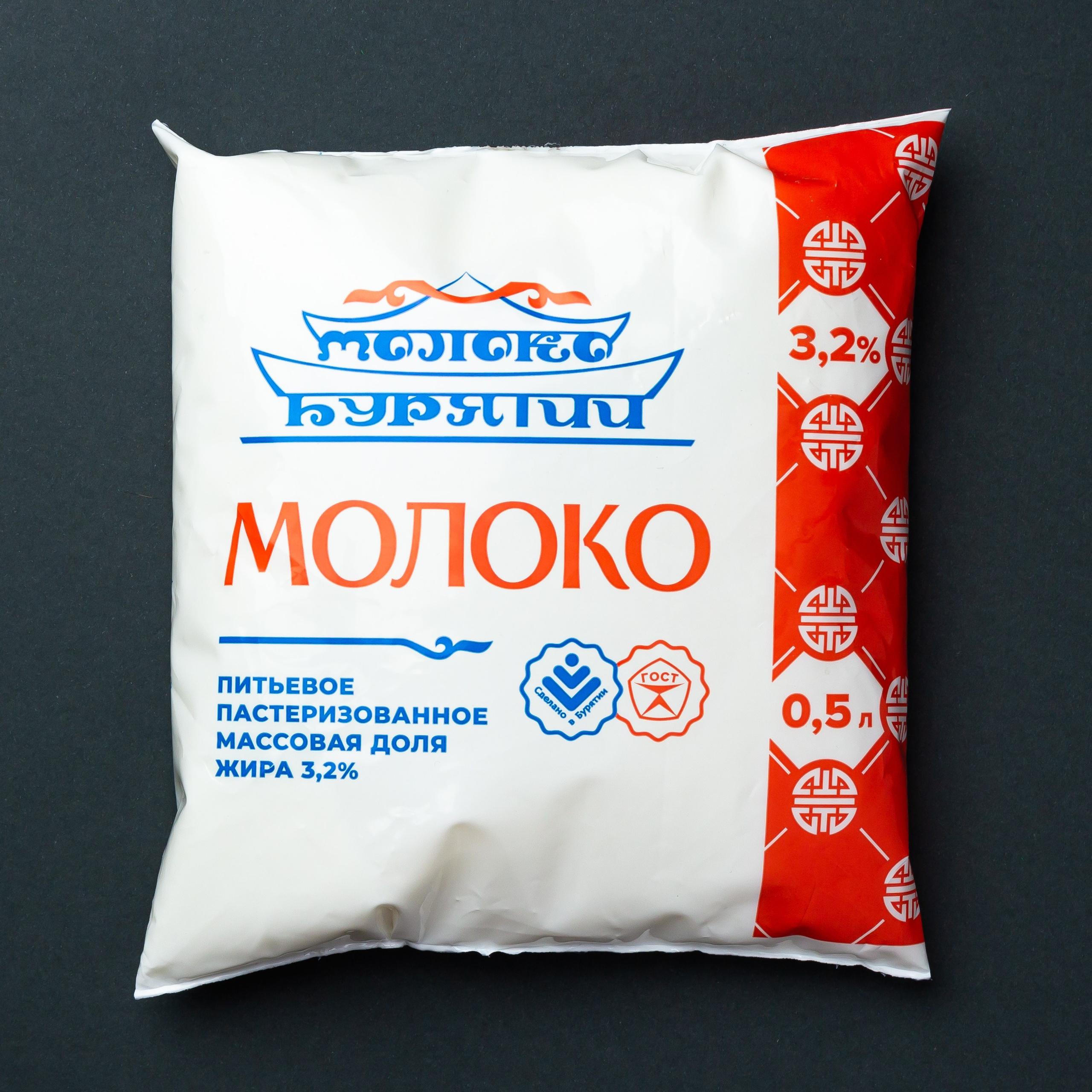 Молоко на цветном. Александр Стряпунин — предметный фотограф в Улан-Удэ