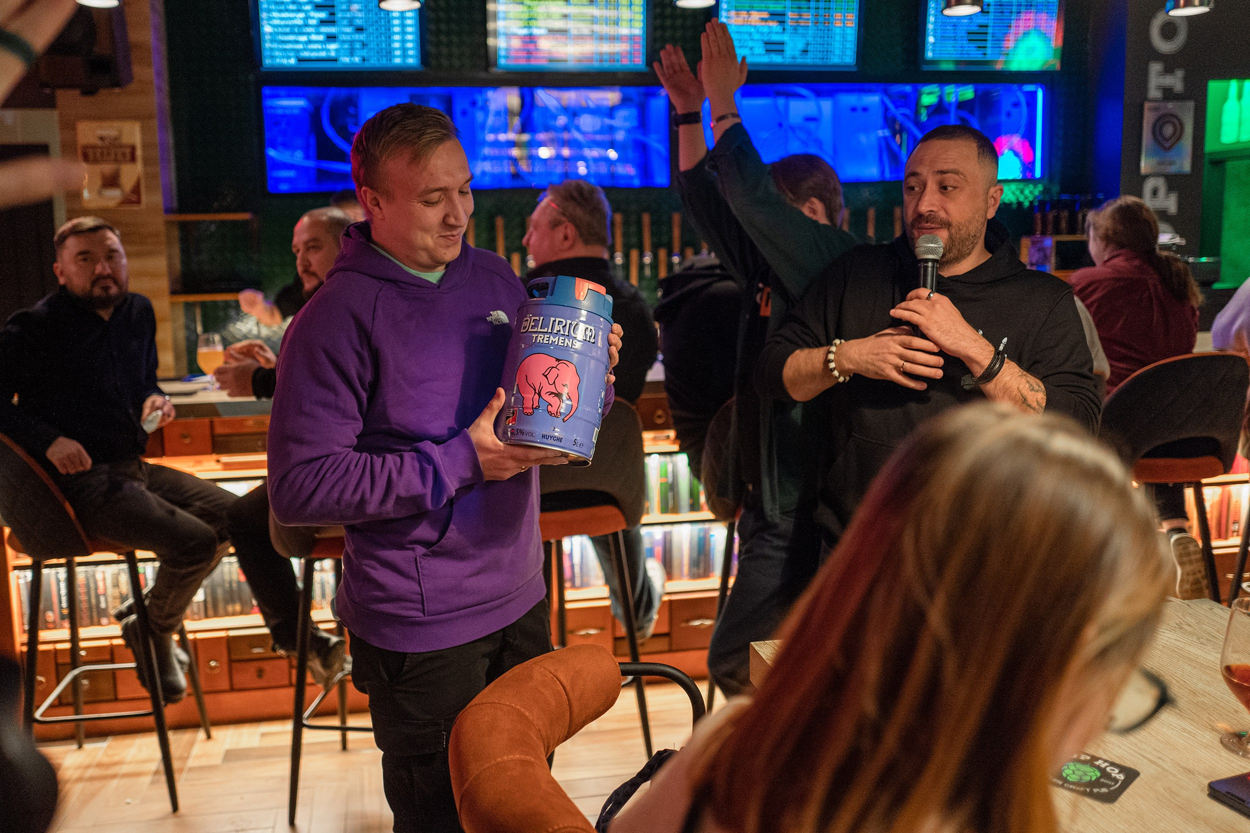 Открытие Бара Top-Hop на улице Фармана Салтанова 06.12.24. Фотограф Тюмень