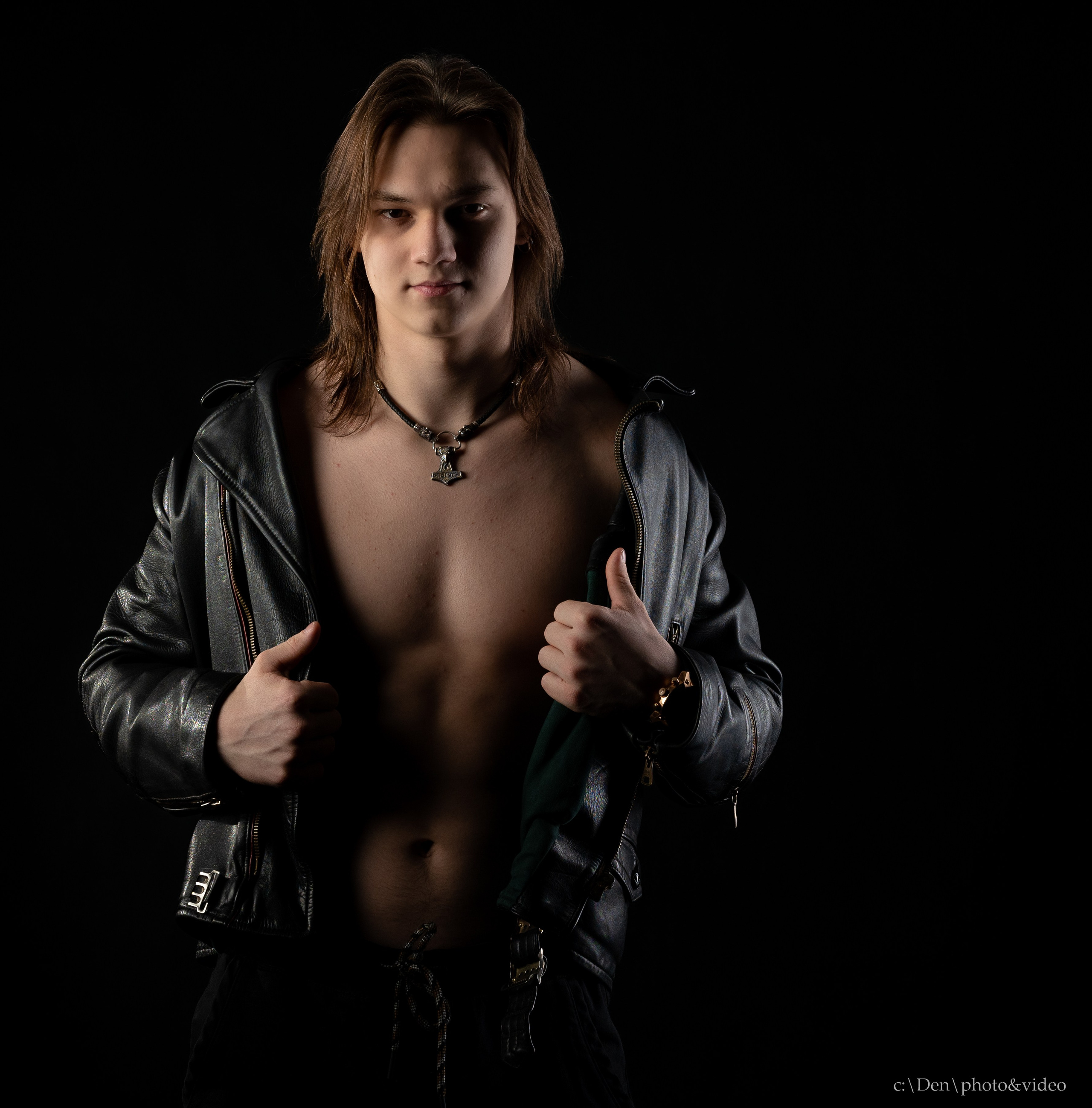 Жанровый портрет. Инди фотограф и видеограф в Курске Денис Смирнов