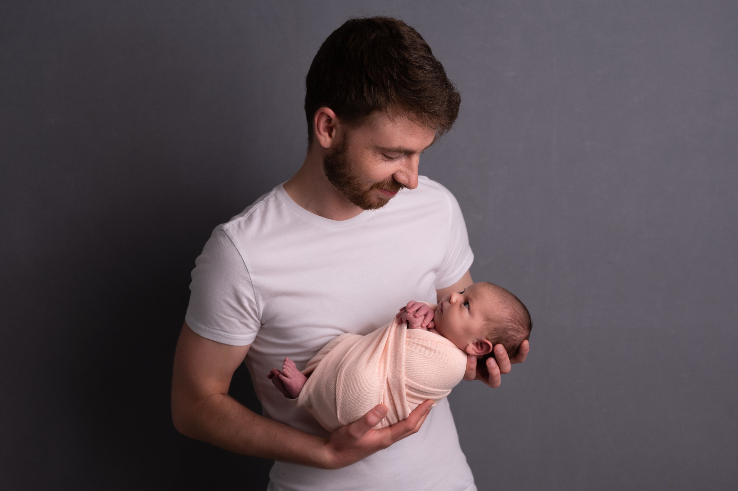 фотосессия папа с новрожденным