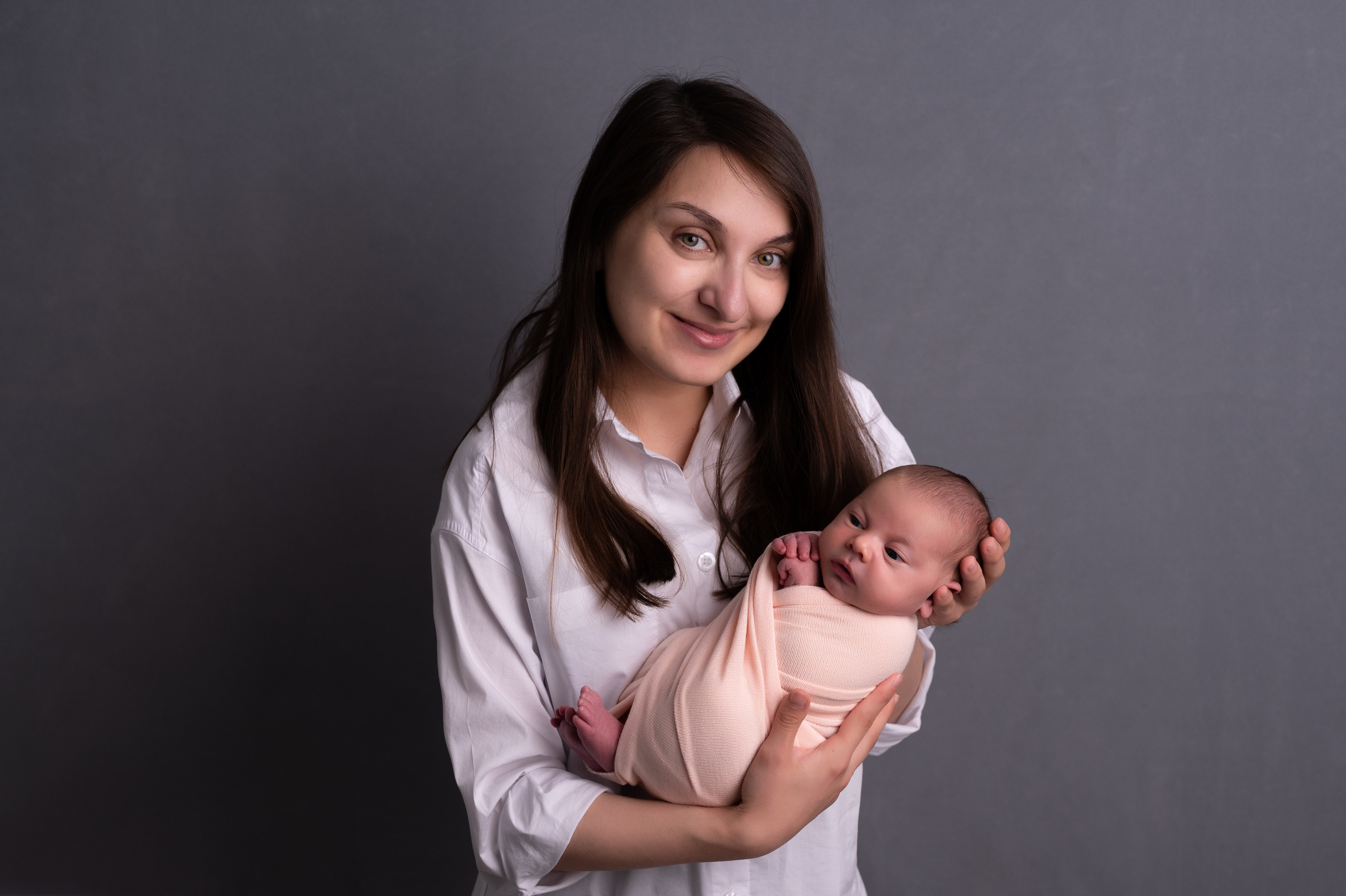 мама с новорожденным малышом