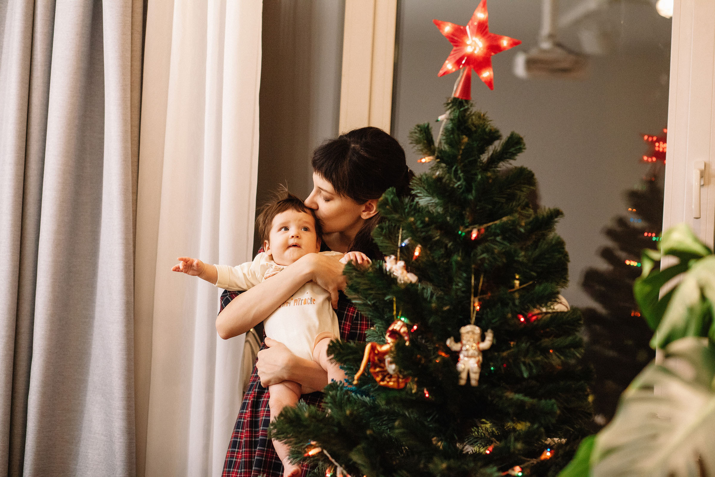 Первая ёлка. Семейный и свадебный фотограф в Майкопе Михаил Мартиросян