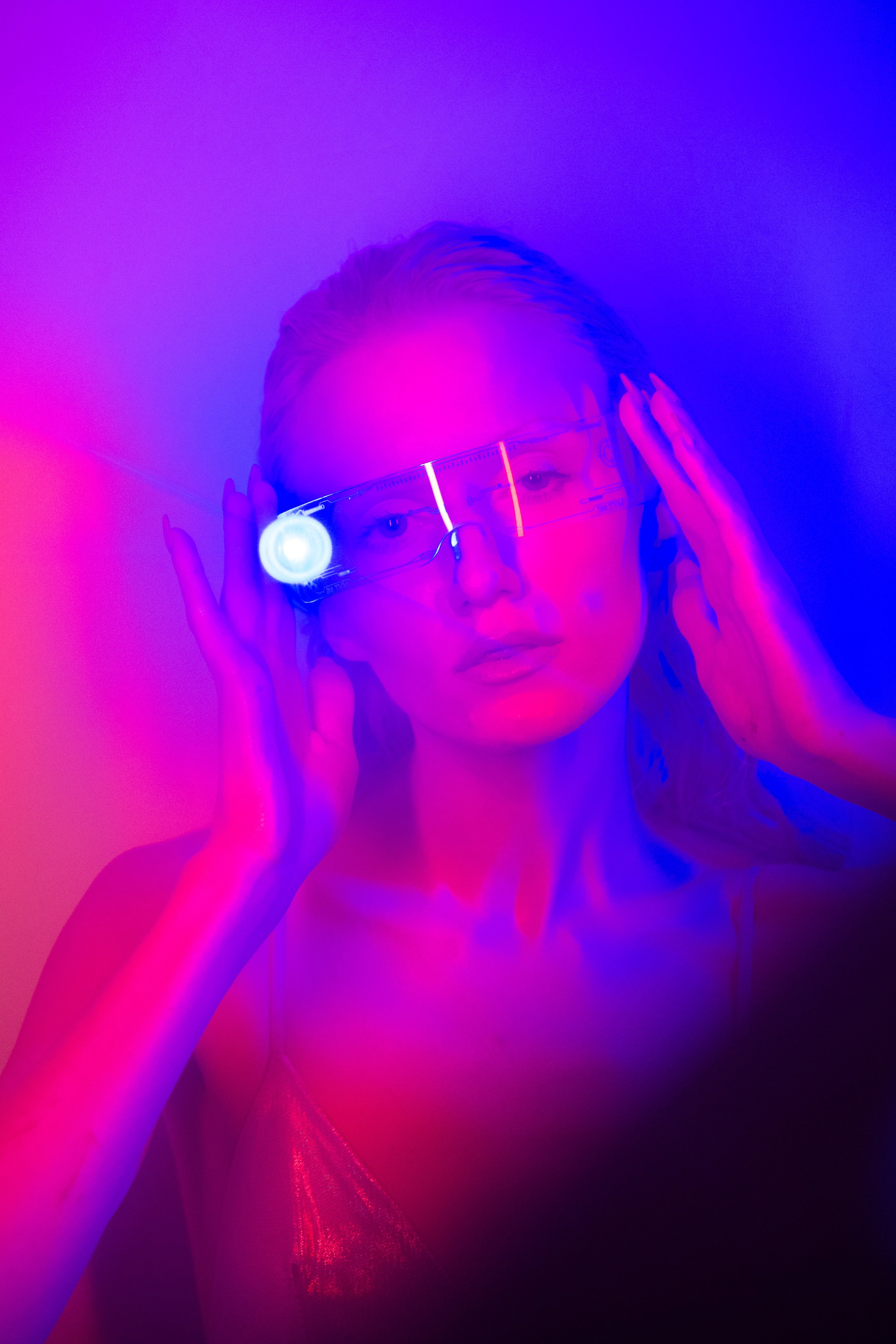 Мария Тихонова. Неон