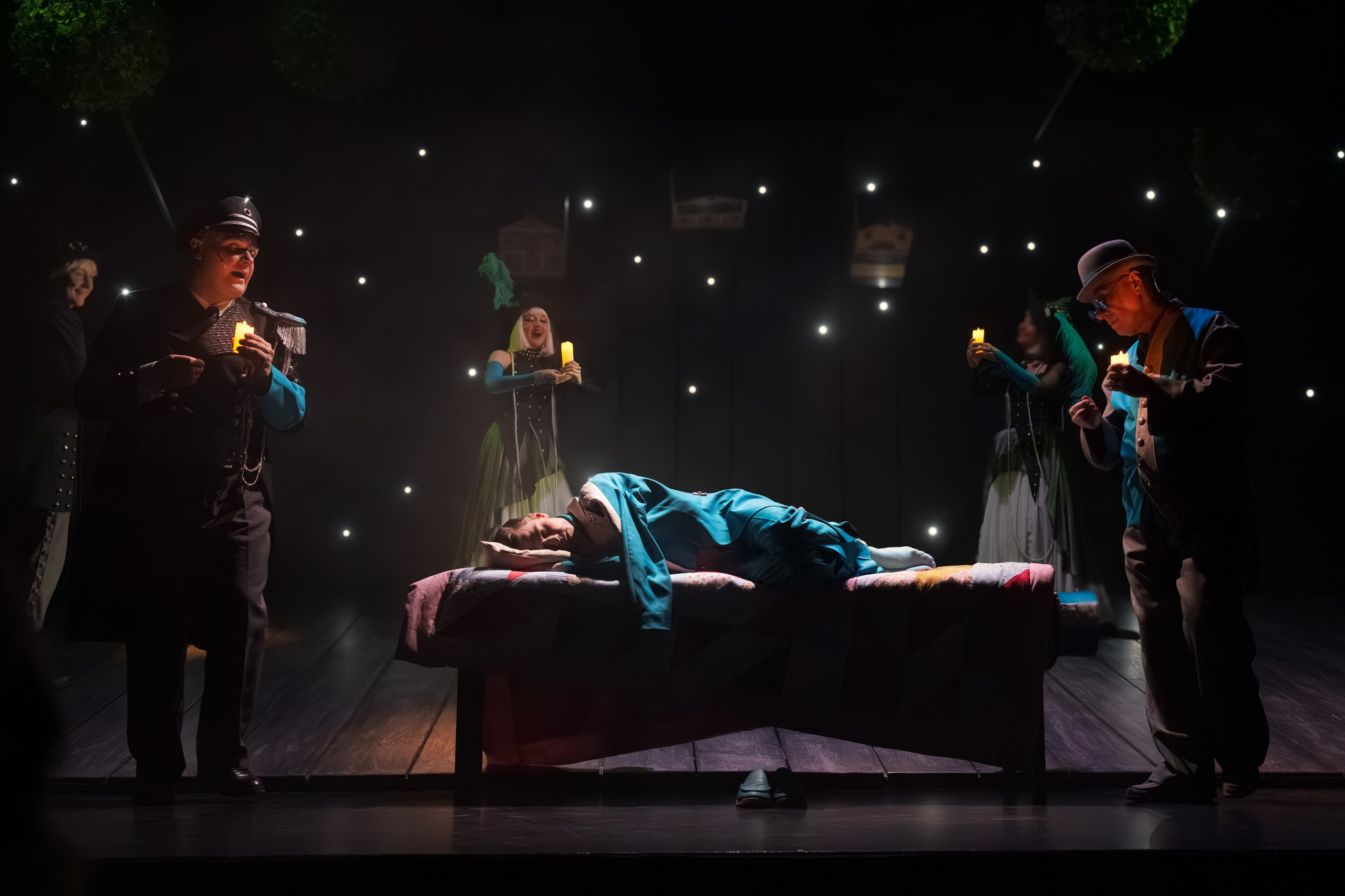 Театр Терезы Дуровой: Ревизор. Сайт фотографа Сергея Абрамова