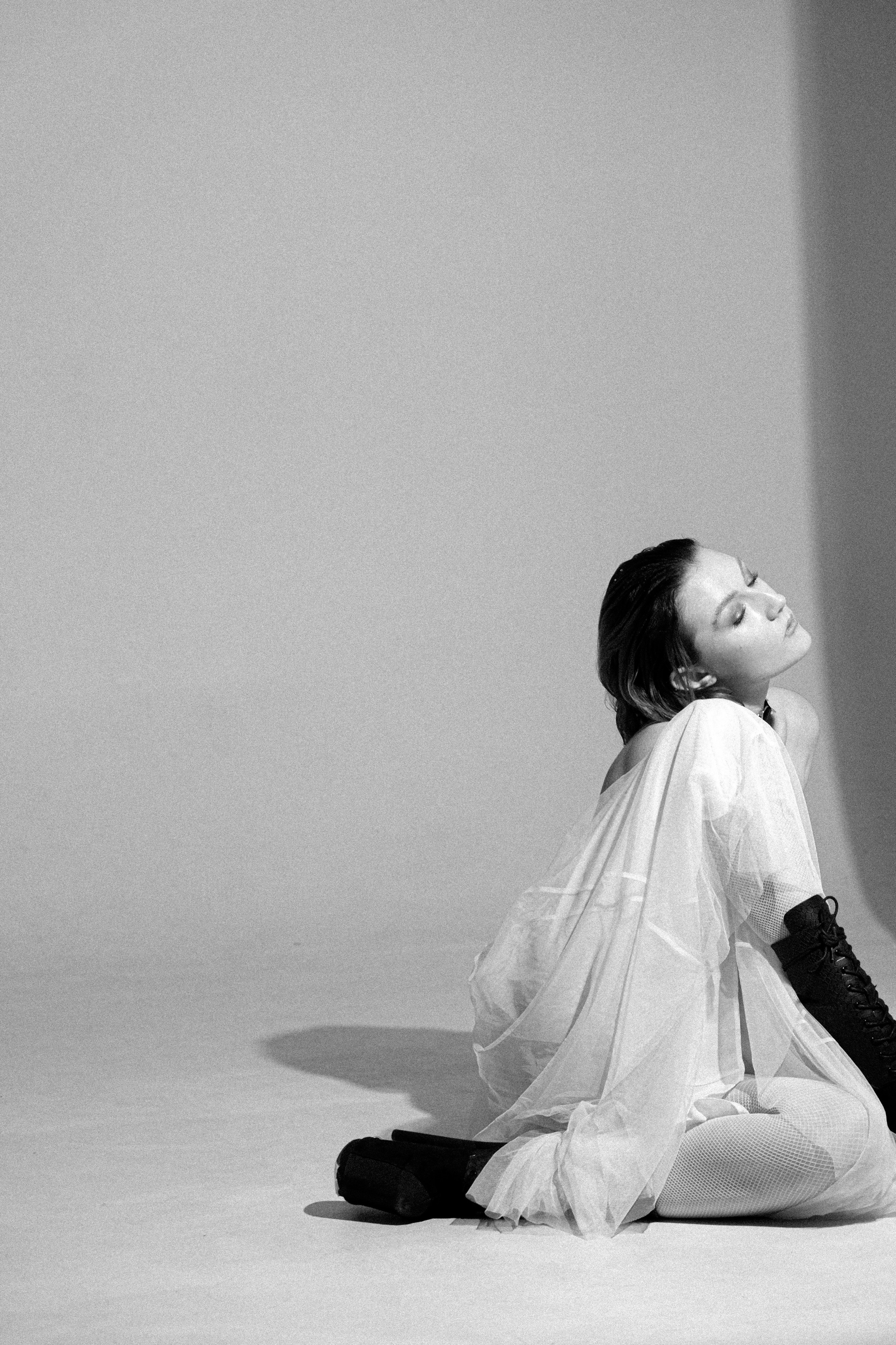 Female portrait. AI — artist | Documentary Photographer St. Petersburg, Milan