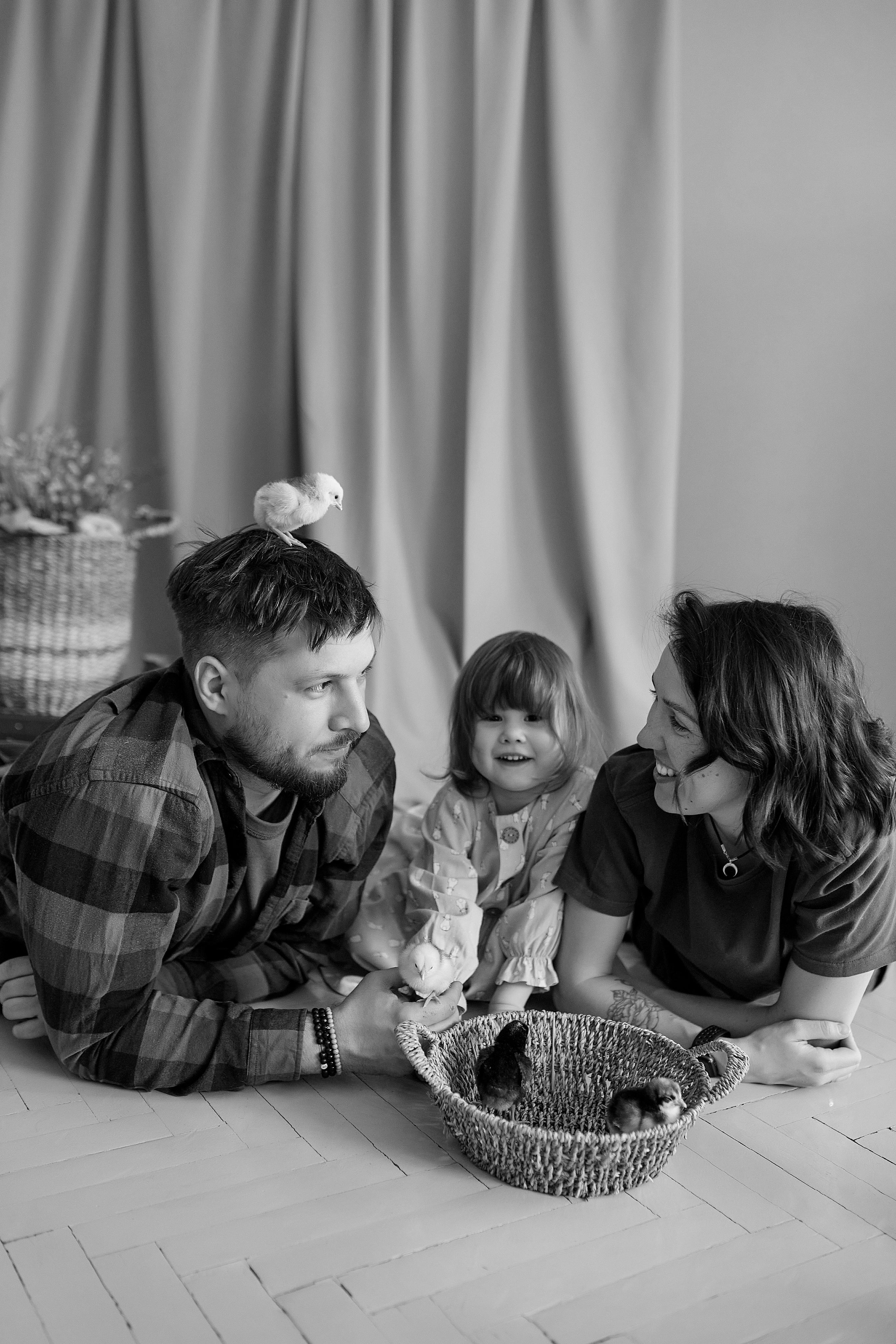Эля, Саша, Василиса и цыплята. Свадебный и семейный фотограф в Иркутске Яна Лиа