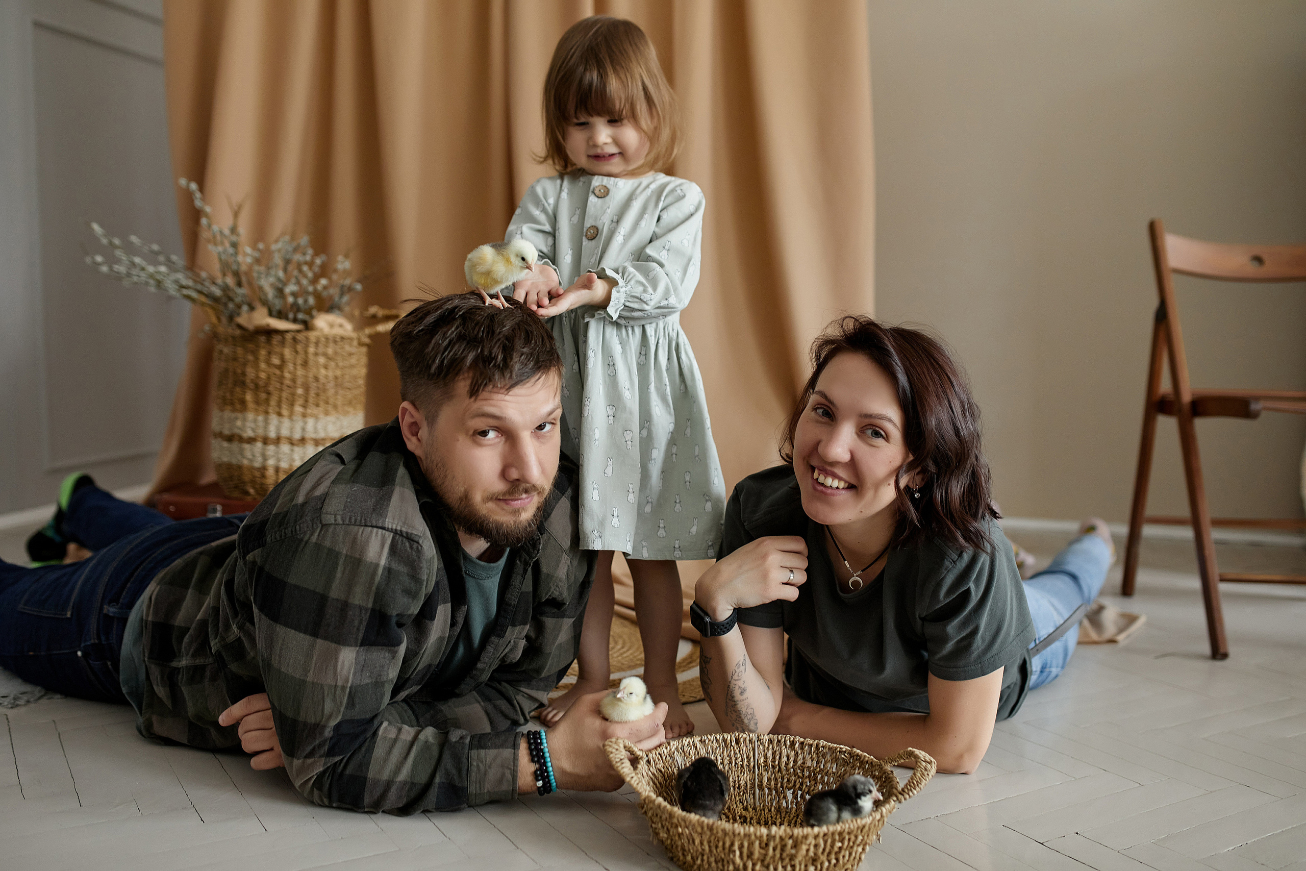 Эля, Саша, Василиса и цыплята. Свадебный и семейный фотограф в Иркутске Яна Лиа