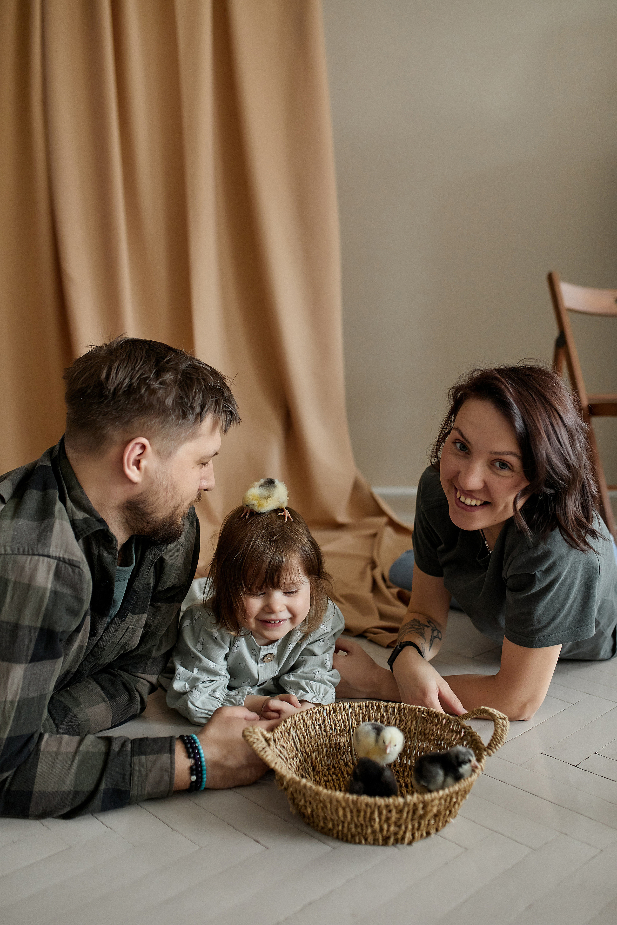 Эля, Саша, Василиса и цыплята. Свадебный и семейный фотограф в Иркутске Яна Лиа