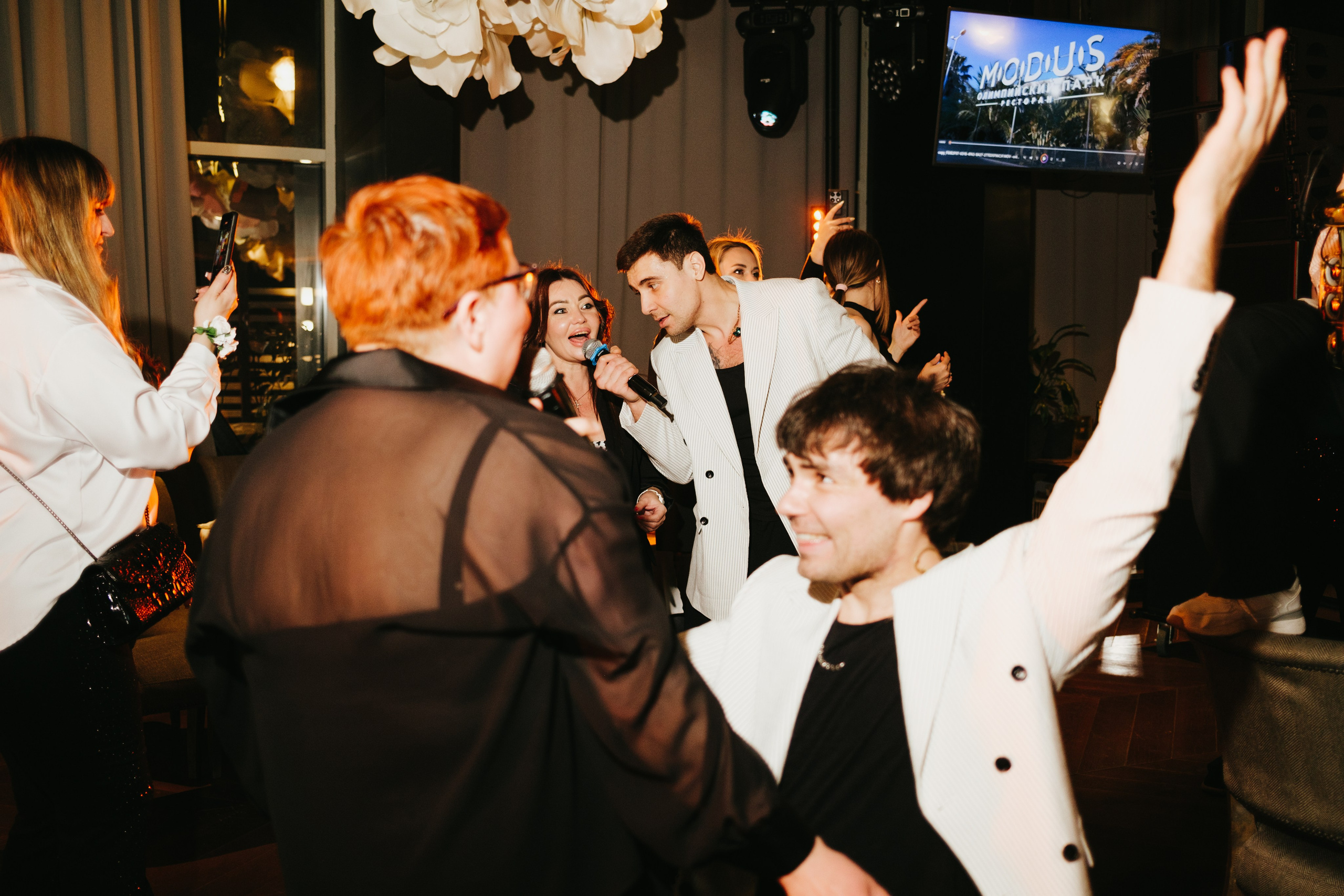 Корпоратив в Сириусу (Адлер) 10 лет компании. Свадебный фотограф Денис Ожигин в Краснодаре и крае. Эмоциональная и стильная съемка вашего дня