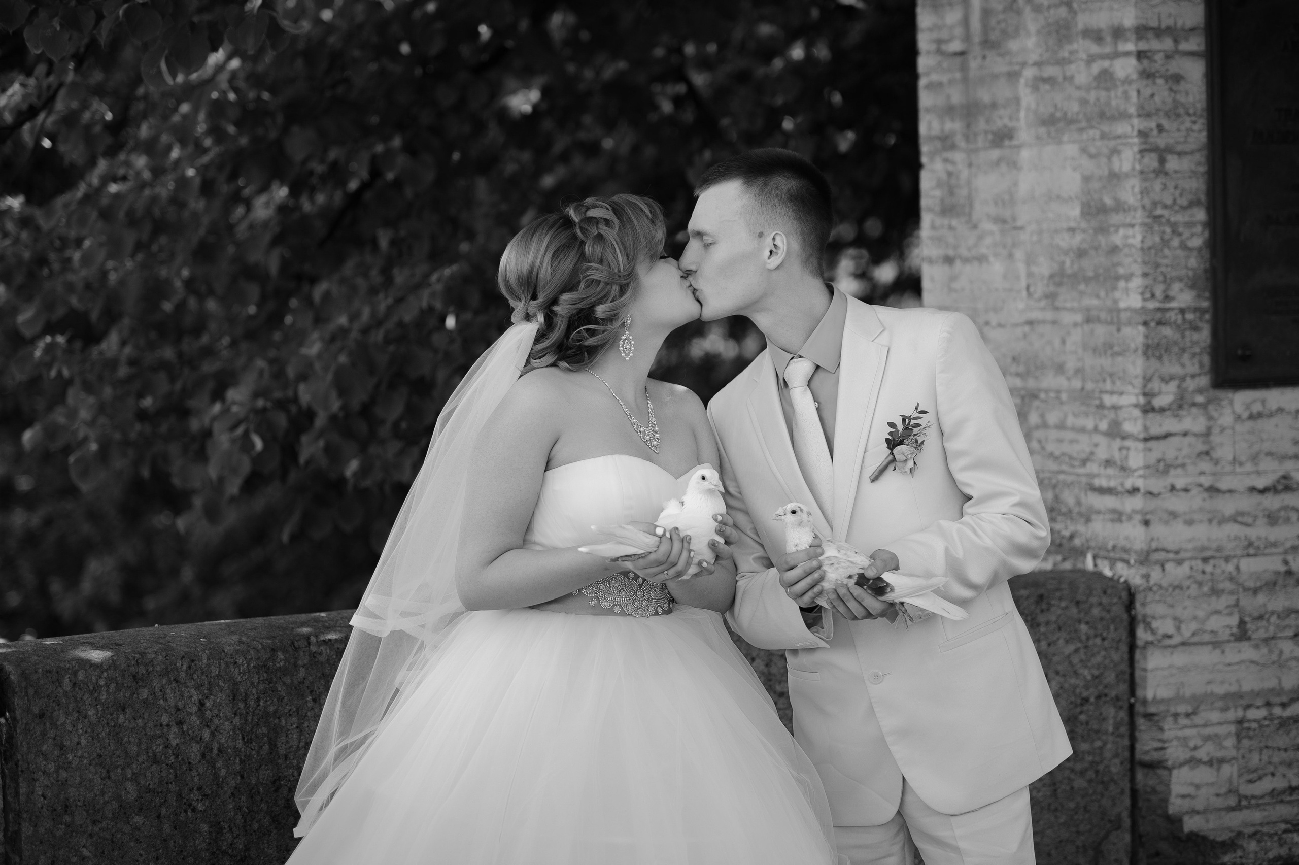 Черно Белые свадебные фотографии. Фотосъёмка и Ретушь в СПб. Фотограф Алексей Лукин. Свадьба, мероприятие, корпоратив, юбилей, фотосессия, портрет. Фотосъёмка в Санкт-Петербурге. Ретушь фотографий