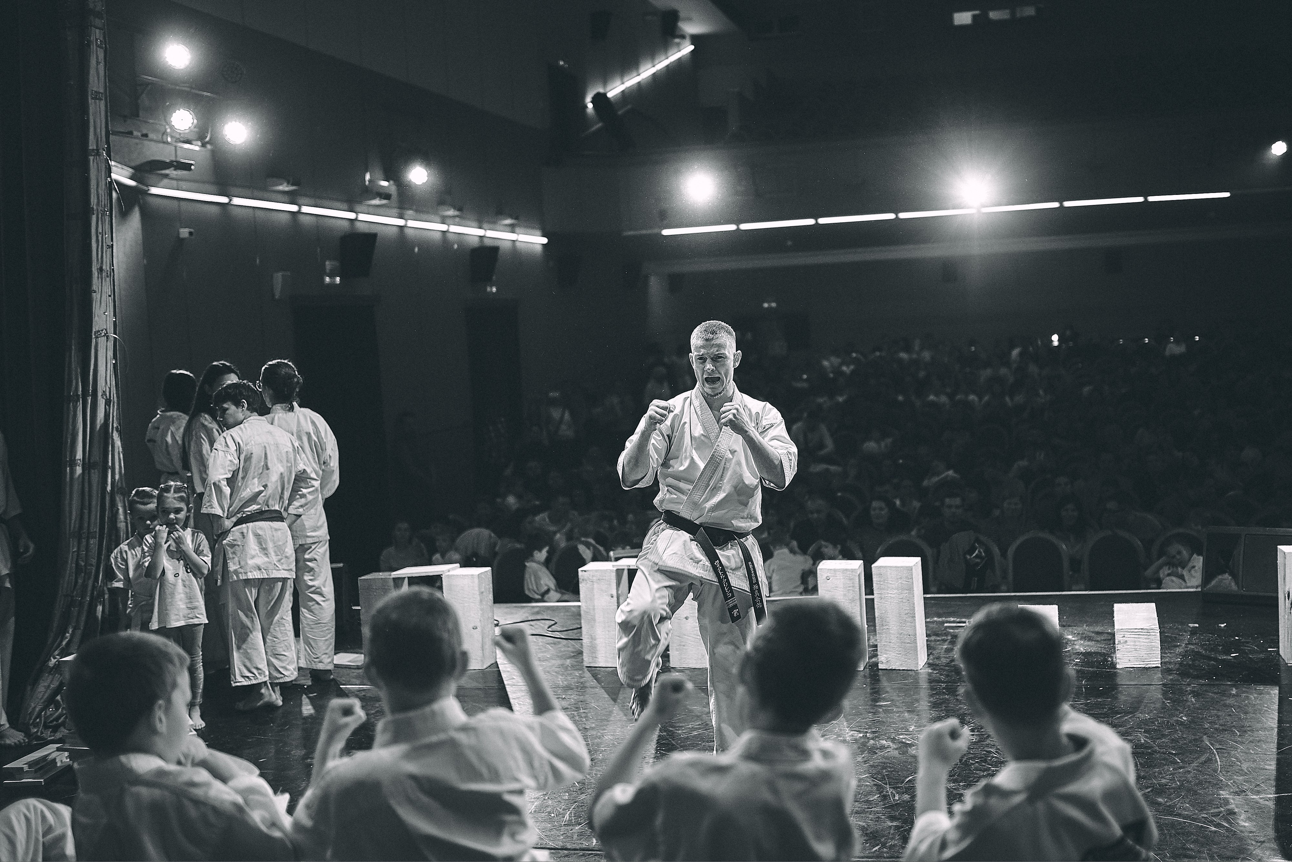 Репортаж награждения по дисциплине киокушин каратэ. Репортажный фотограф Ирина Курманаева