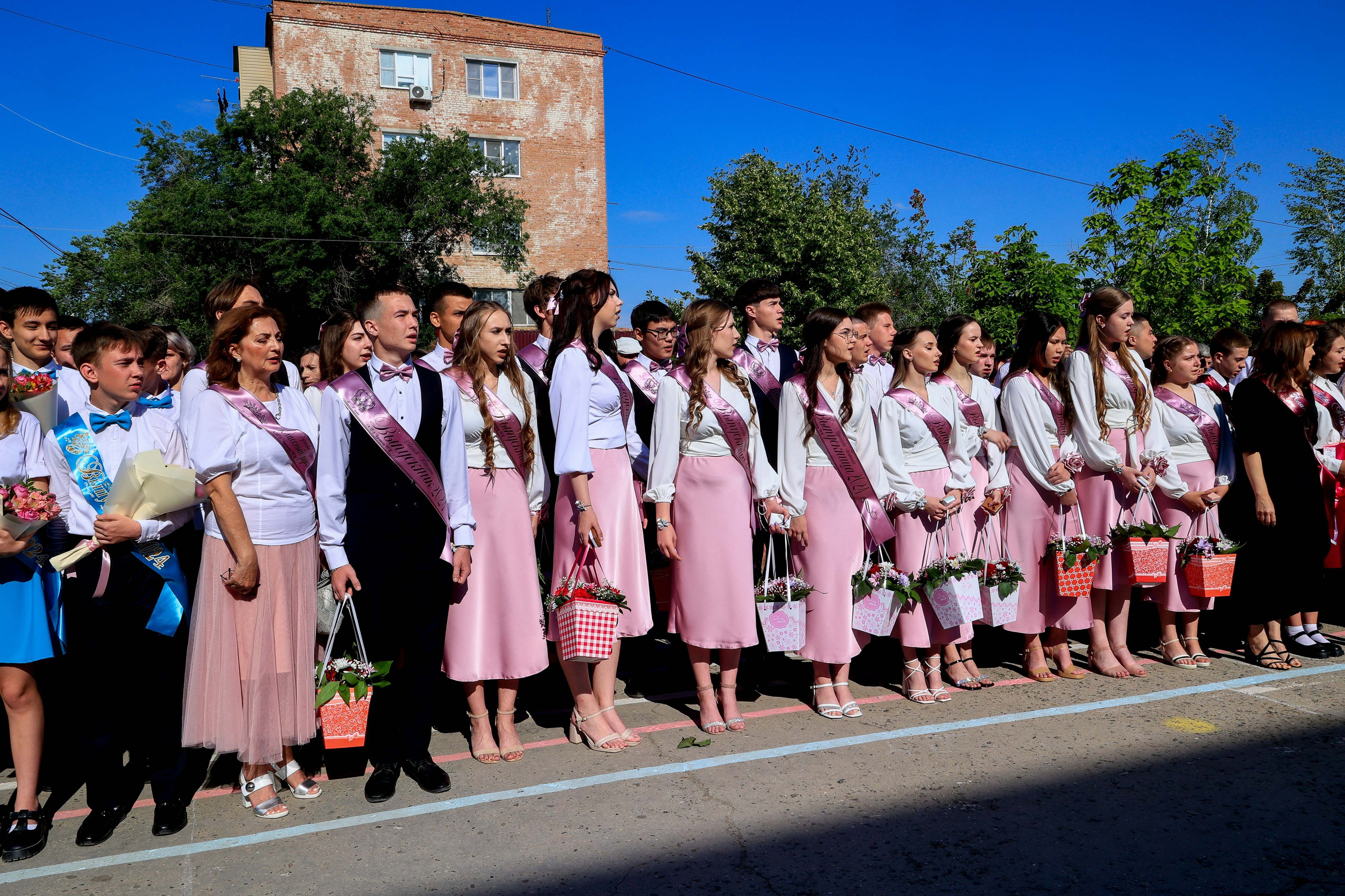 ШКОЛА ПОСЛЕДНИЙ ЗВОНОК. Свадебный фотограф — видеограф в г. Астрахань Екатерина Юмашева