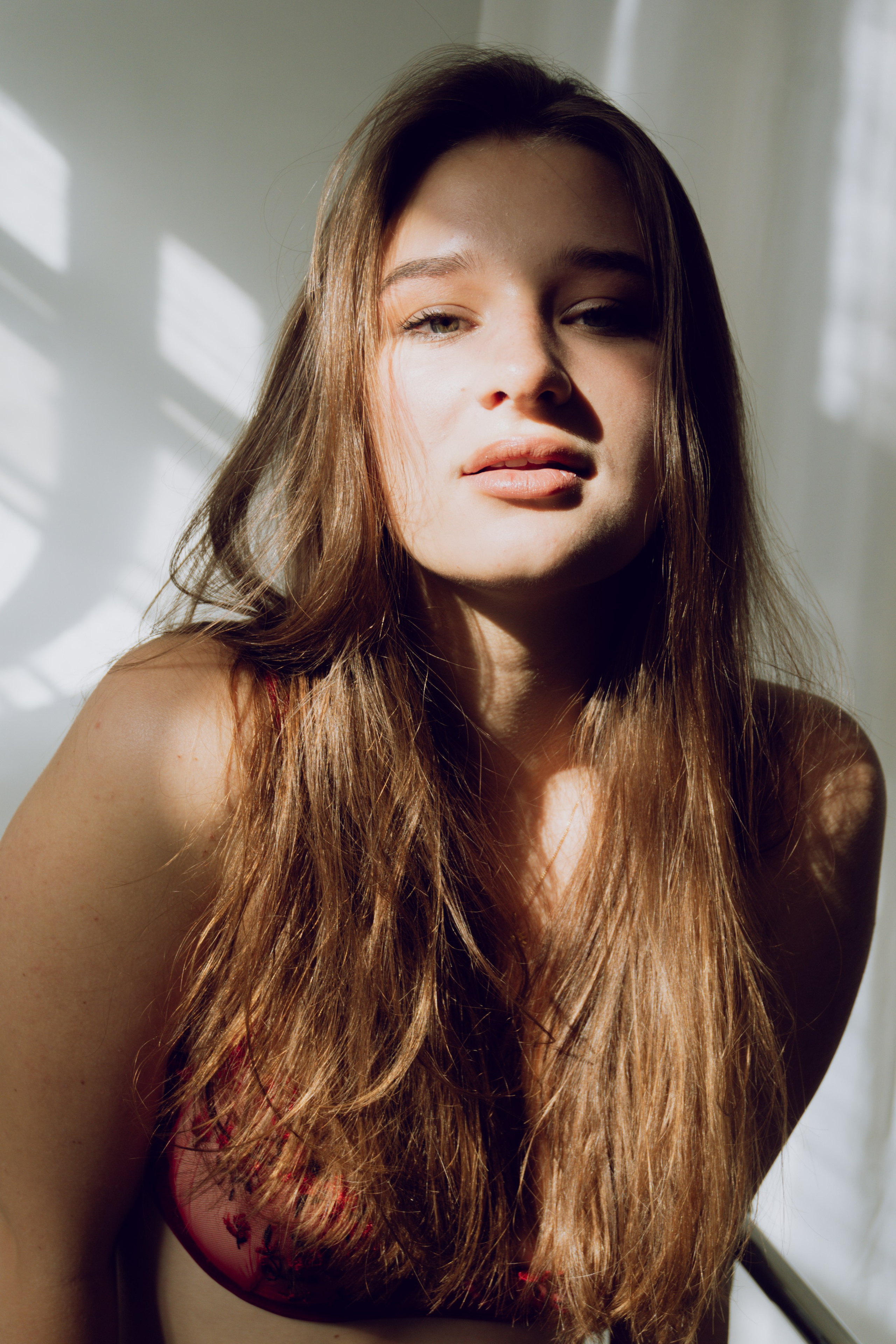 Alisa. Я — Алёна и я фотографирую красиво (е)