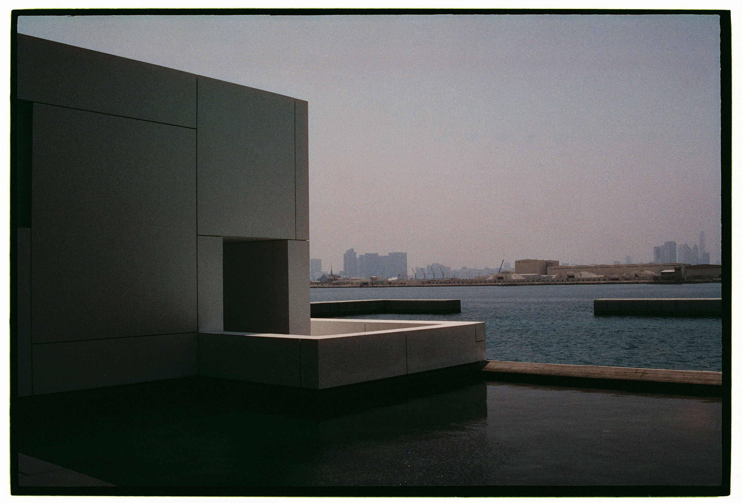 UAE. ANNA — PHOTOGRAPHER