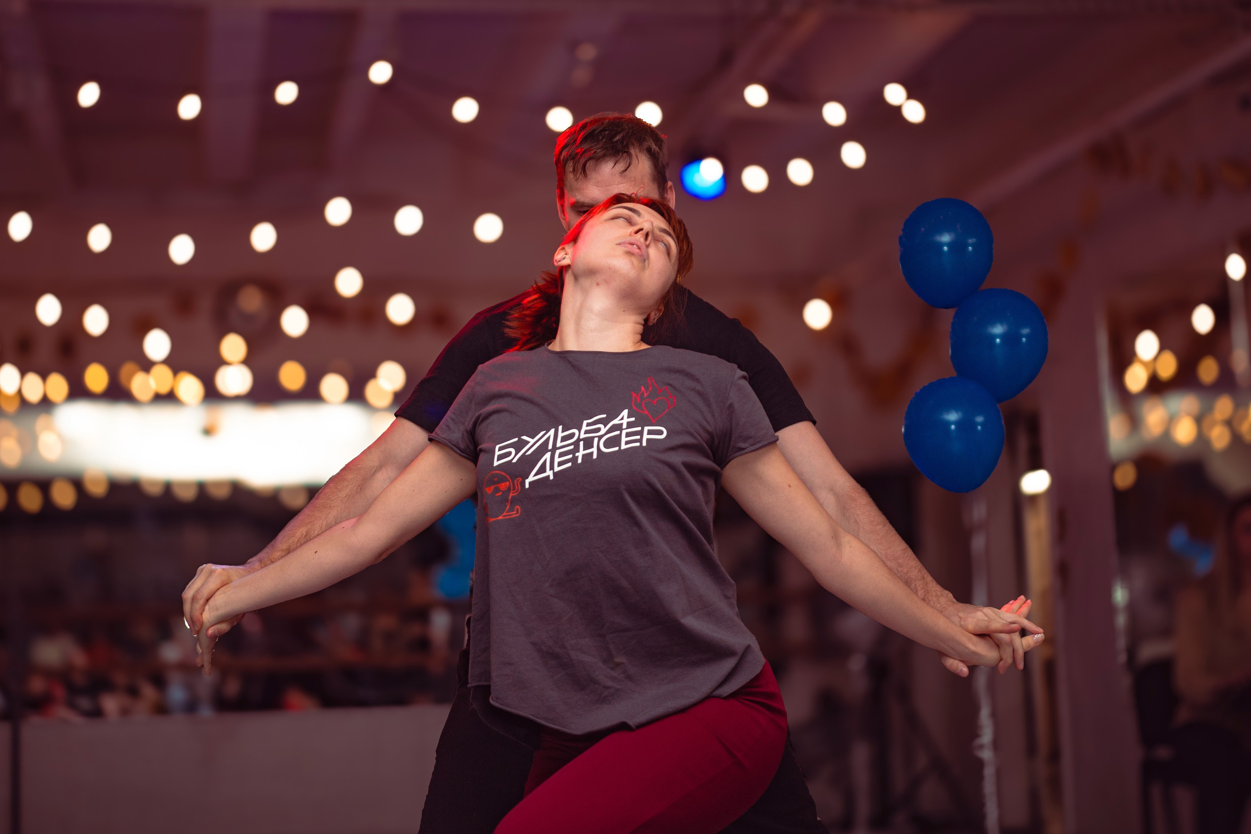 Вечеринка в школе танцев Dance cafe