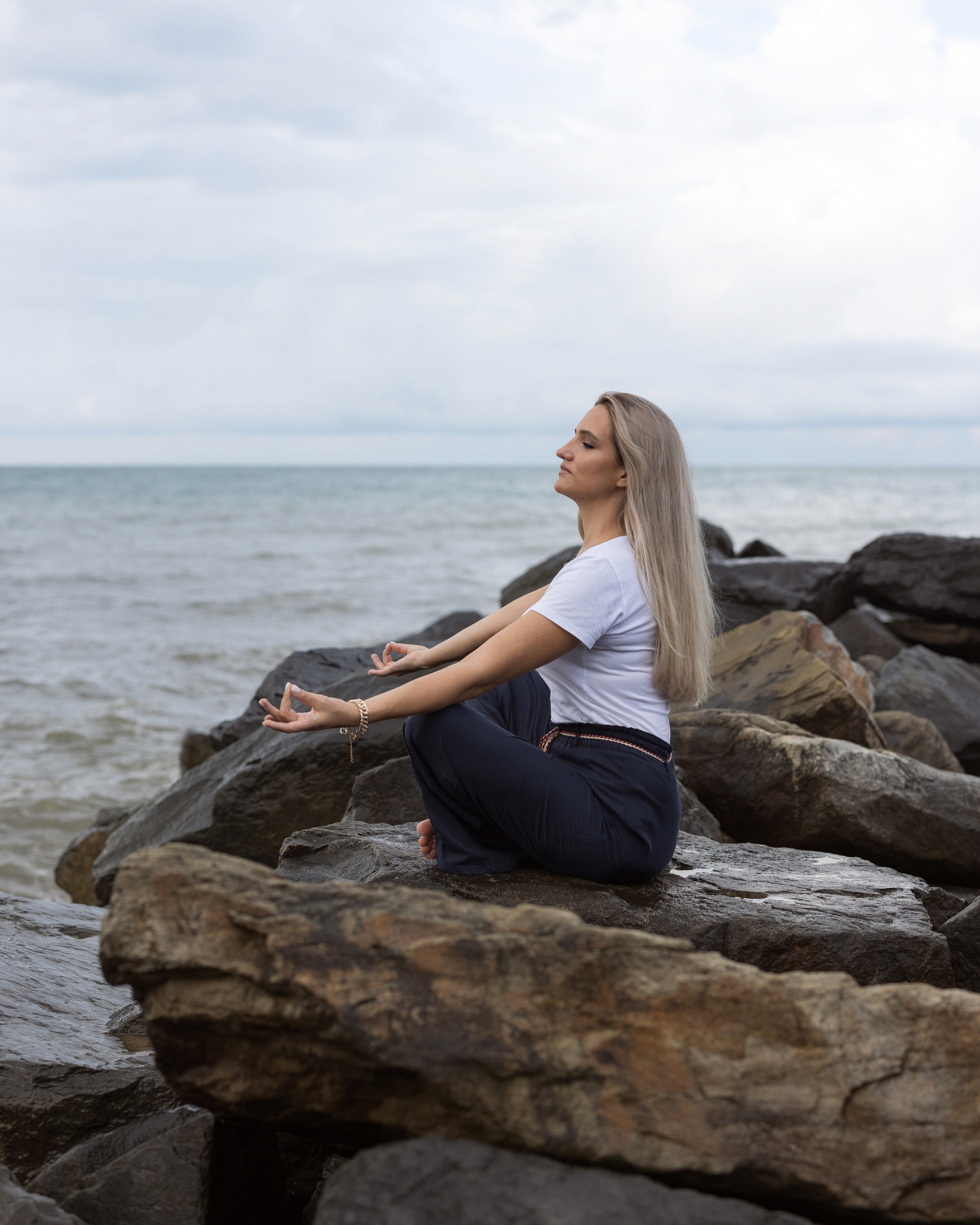 Ирина. Контент для эксперта в области медитации. Фотограф в Сочи Валерия Белоусова
