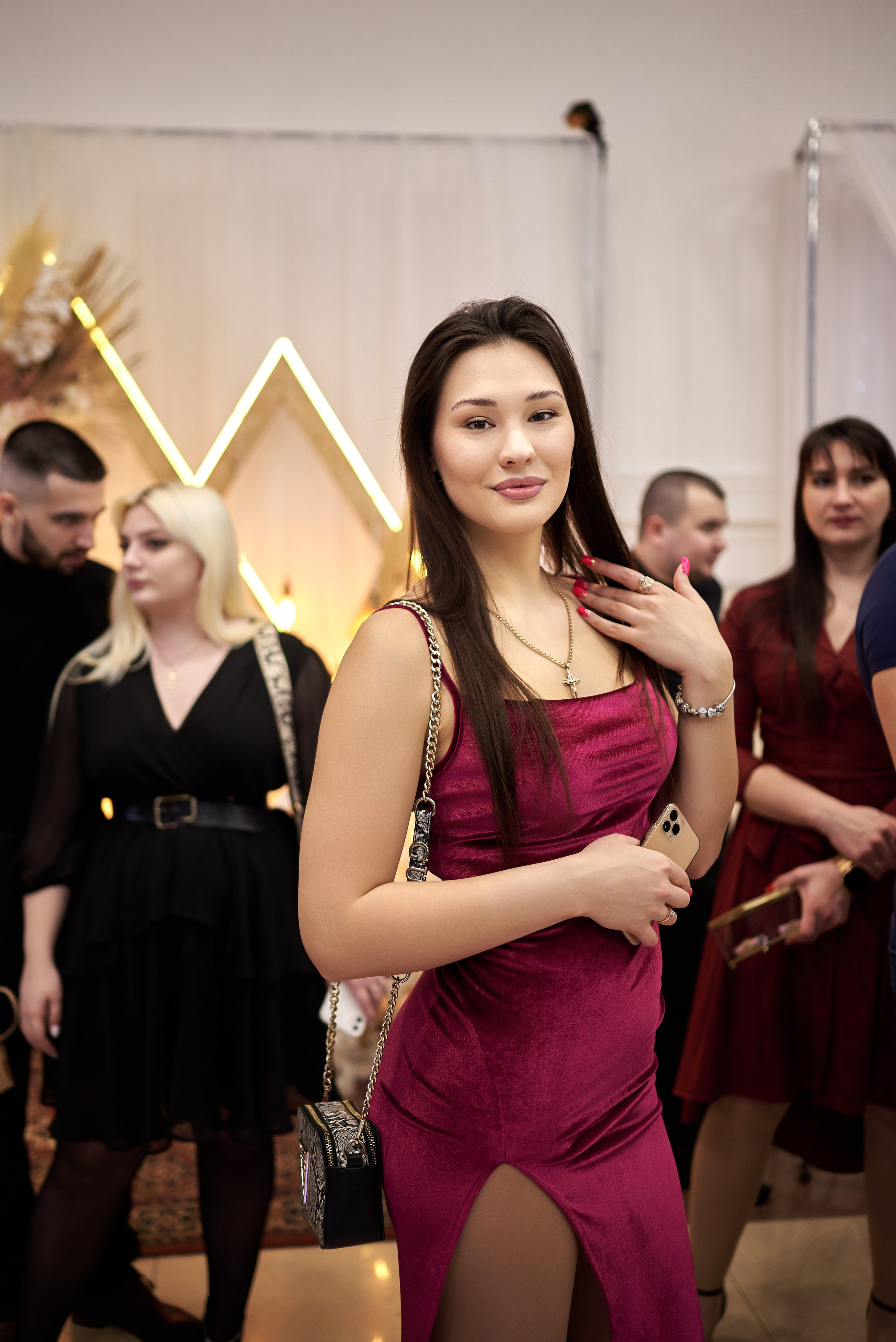 Фотограф Старый Оскол, свадебный фотограф на мероприятие. Профессиональный фотограф Старый Оскол, Губкин — свадьба, венчание, крещение, юбилей и день рождения