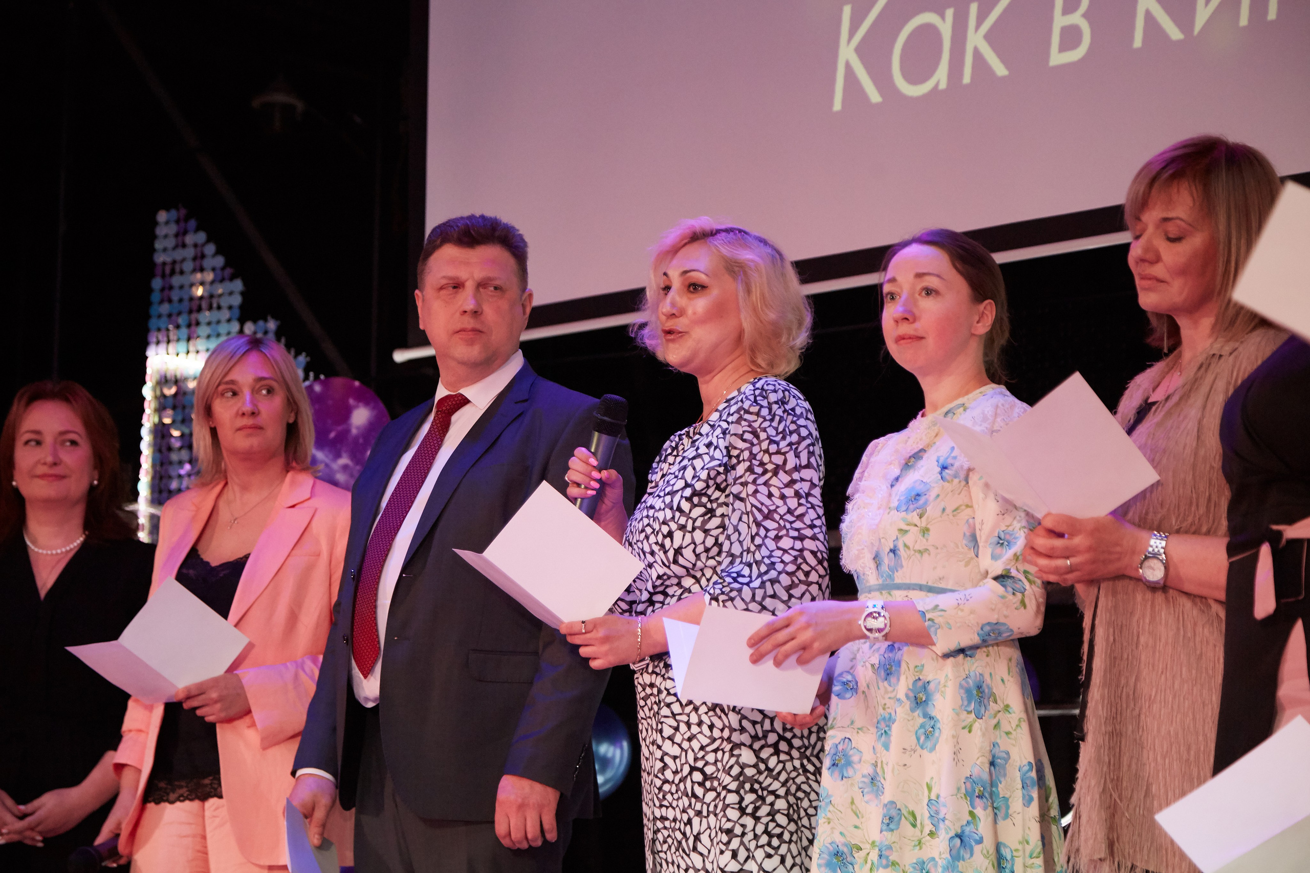 Последний звонок. Фотограф Савченко Люба. Москва