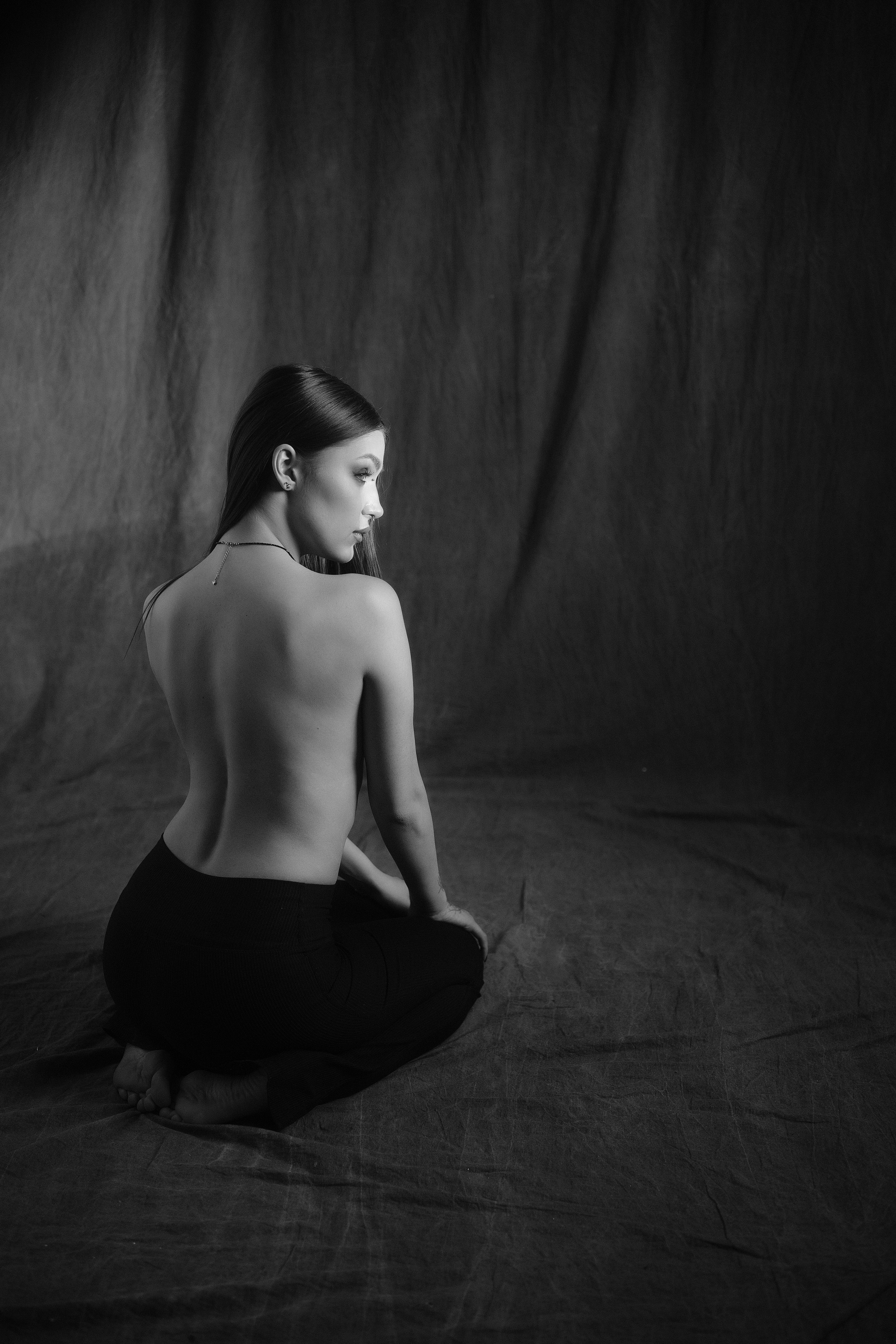 Откровенная фотосессия, ню- фотосъёмка в Новосибирске. Портретный фотограф в Новосибирске