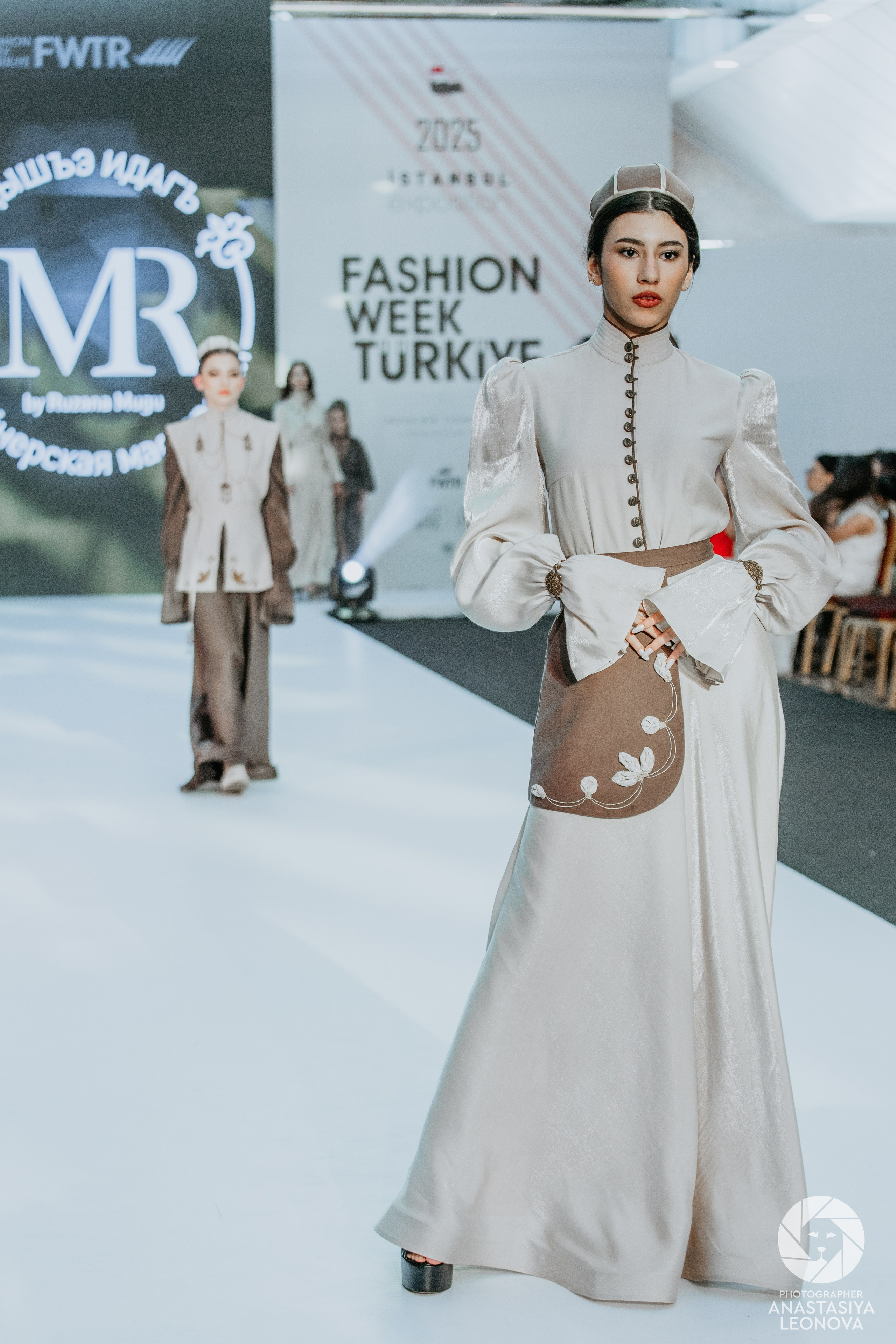 Fashion Week Türkiye [spring, 2025]. Anastasia Leonowa