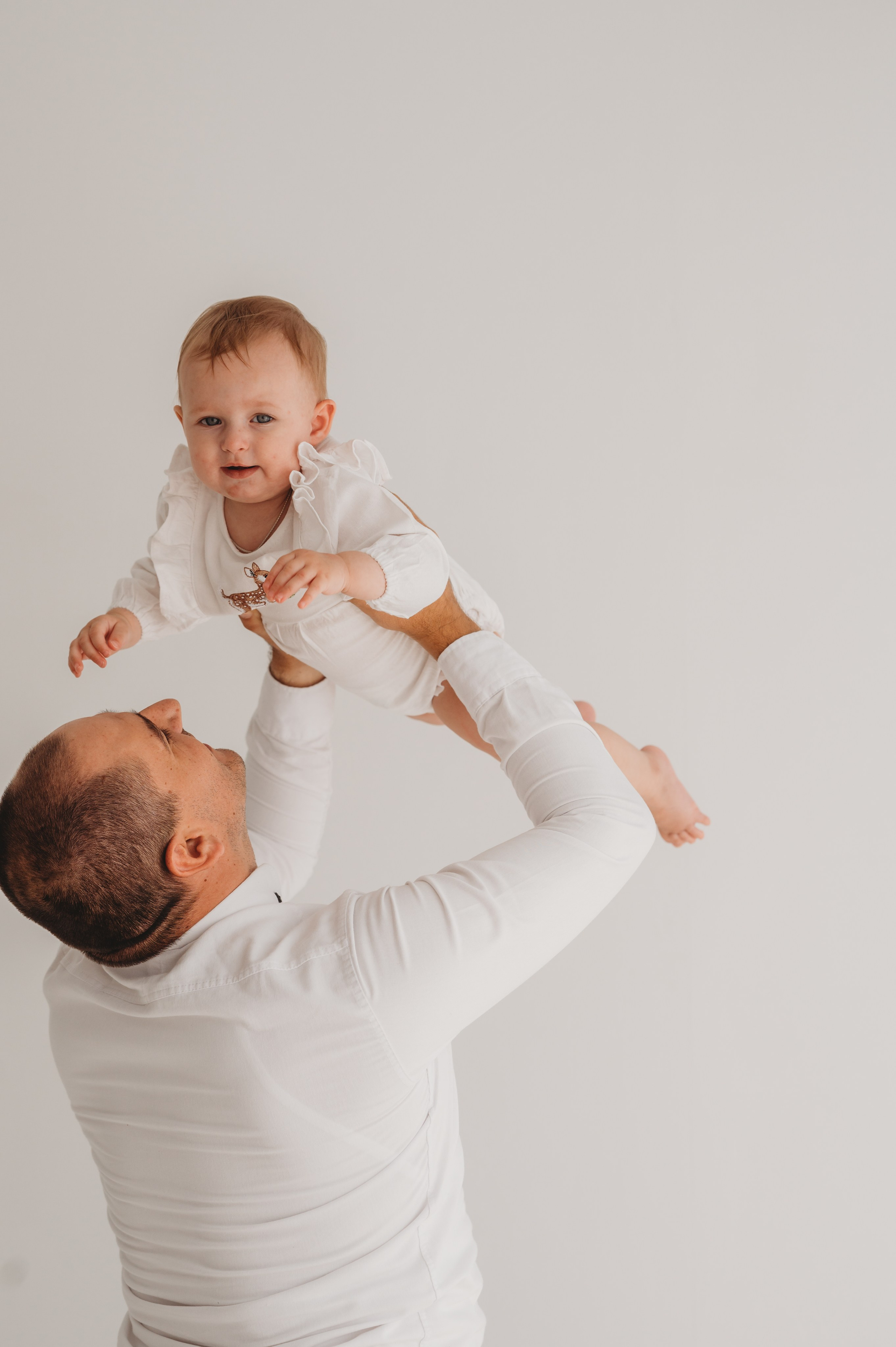 Семейные фото в минимализме. Детский и семейный фотограф Ирина Гладких